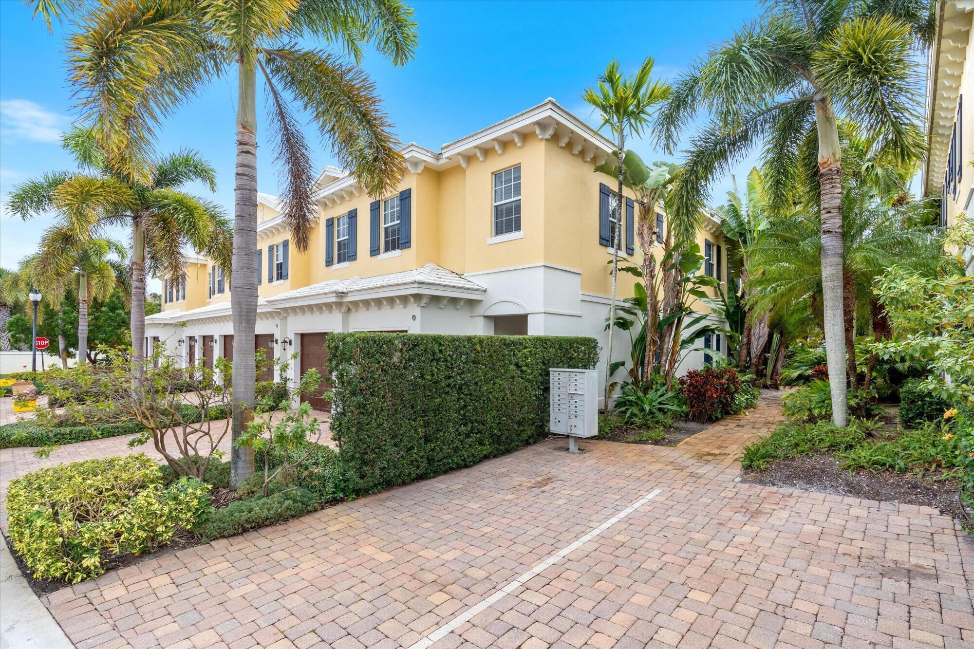Property for Sale at 214 Mariner Court, North Palm Beach, Miami-Dade County, Florida - Bedrooms: 3 
Bathrooms: 3.5  - $734,000