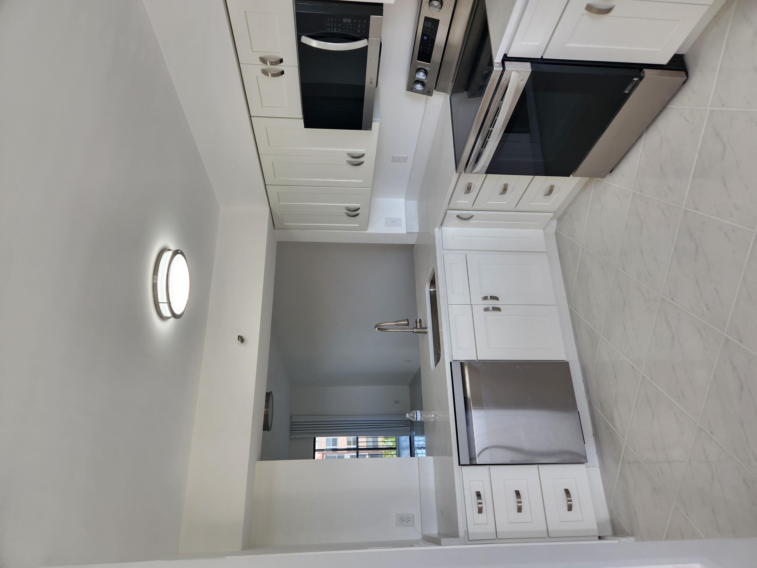 Property for Sale at 14475 N Strathmore Lane 707, Delray Beach, Palm Beach County, Florida - Bedrooms: 2 
Bathrooms: 2  - $295,000