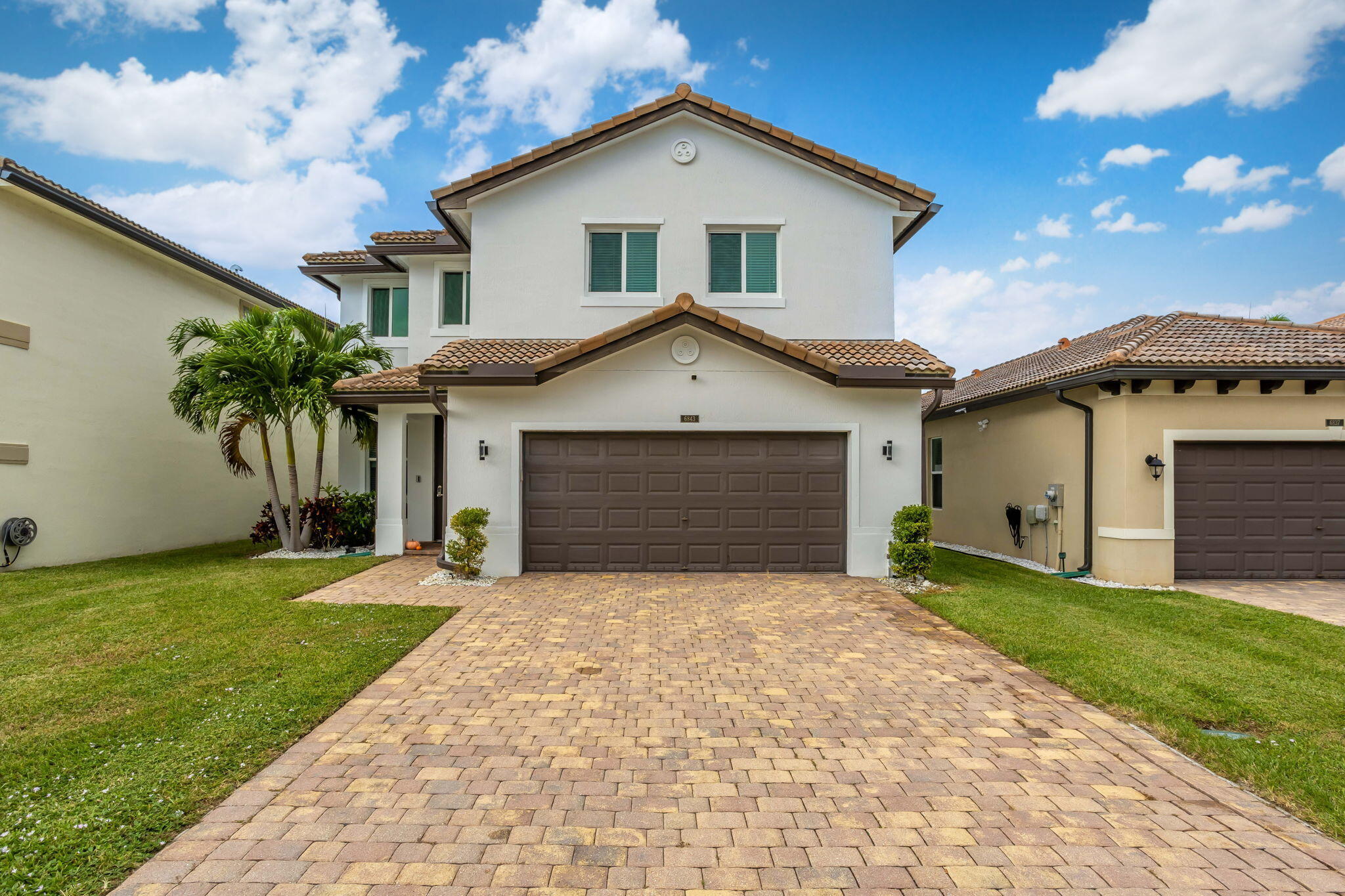 6843 Langdon Way, Lake Worth, Palm Beach County, Florida - 4 Bedrooms  
2.5 Bathrooms - 