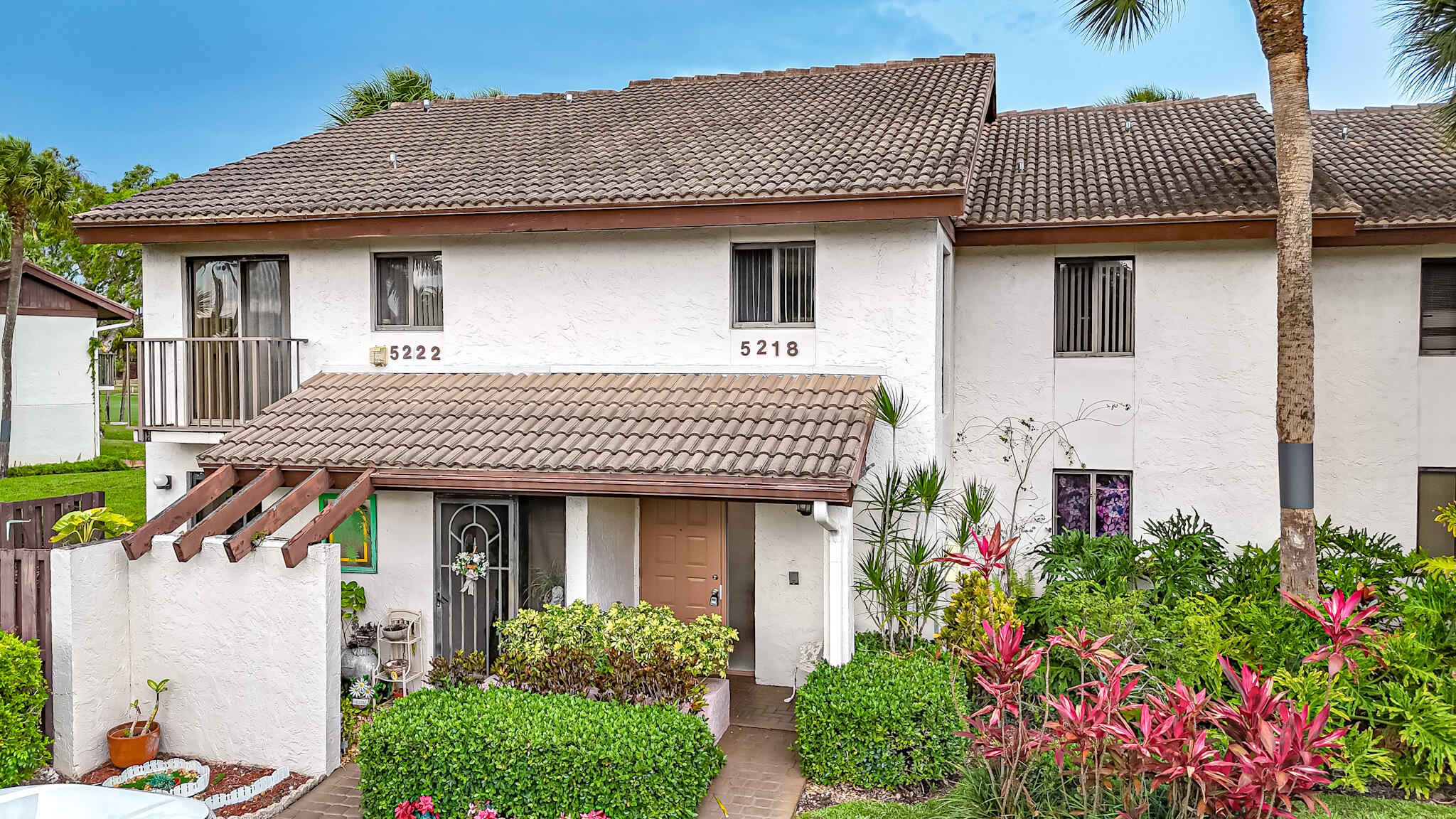 Property for Sale at 5218 Fountains Drive 206, Lake Worth, Palm Beach County, Florida - Bedrooms: 2 
Bathrooms: 2  - $329,900