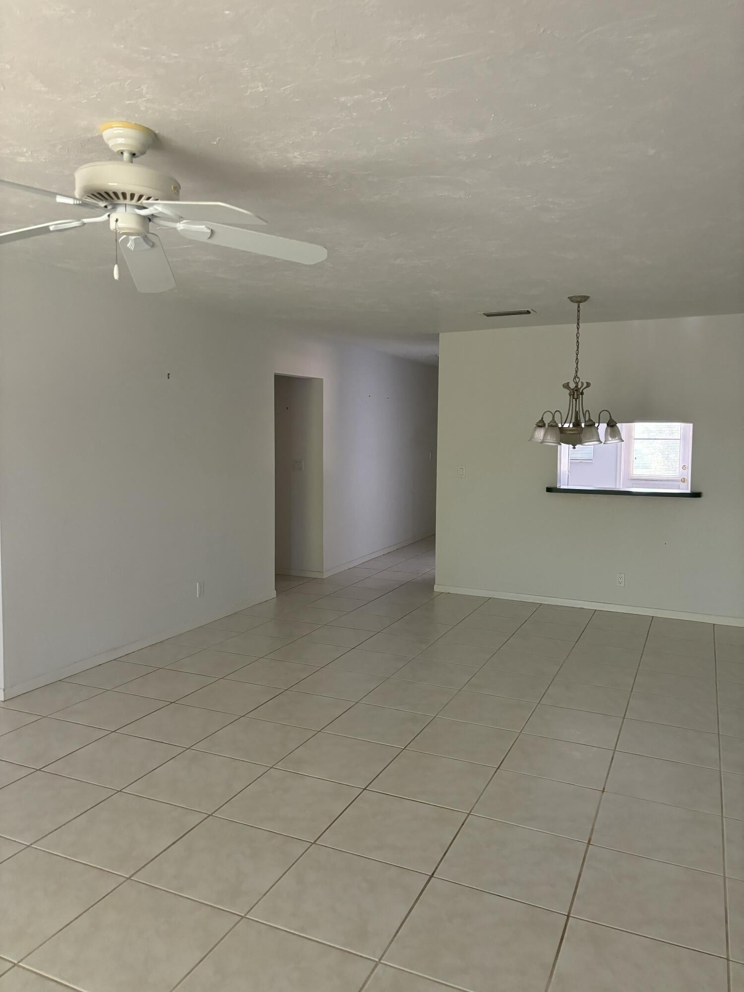 1700 Dover Road 215-A, Delray Beach, Palm Beach County, Florida - 2 Bedrooms  
2 Bathrooms - 