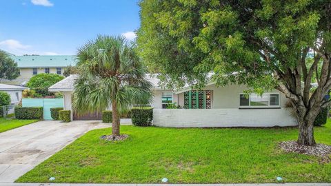 Photo of 113 Park Lane E, Hypoluxo, FL 33462 (MLS # RX-11121647)