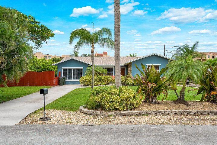 803 Mallard Drive, Delray Beach, Palm Beach County, Florida - 3 Bedrooms  
2 Bathrooms - 