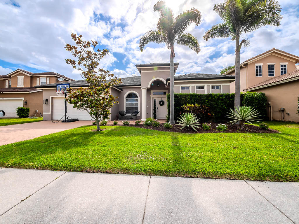 1550 Newhaven Point Lane, West Palm Beach, Palm Beach County, Florida - 4 Bedrooms  
3 Bathrooms - 