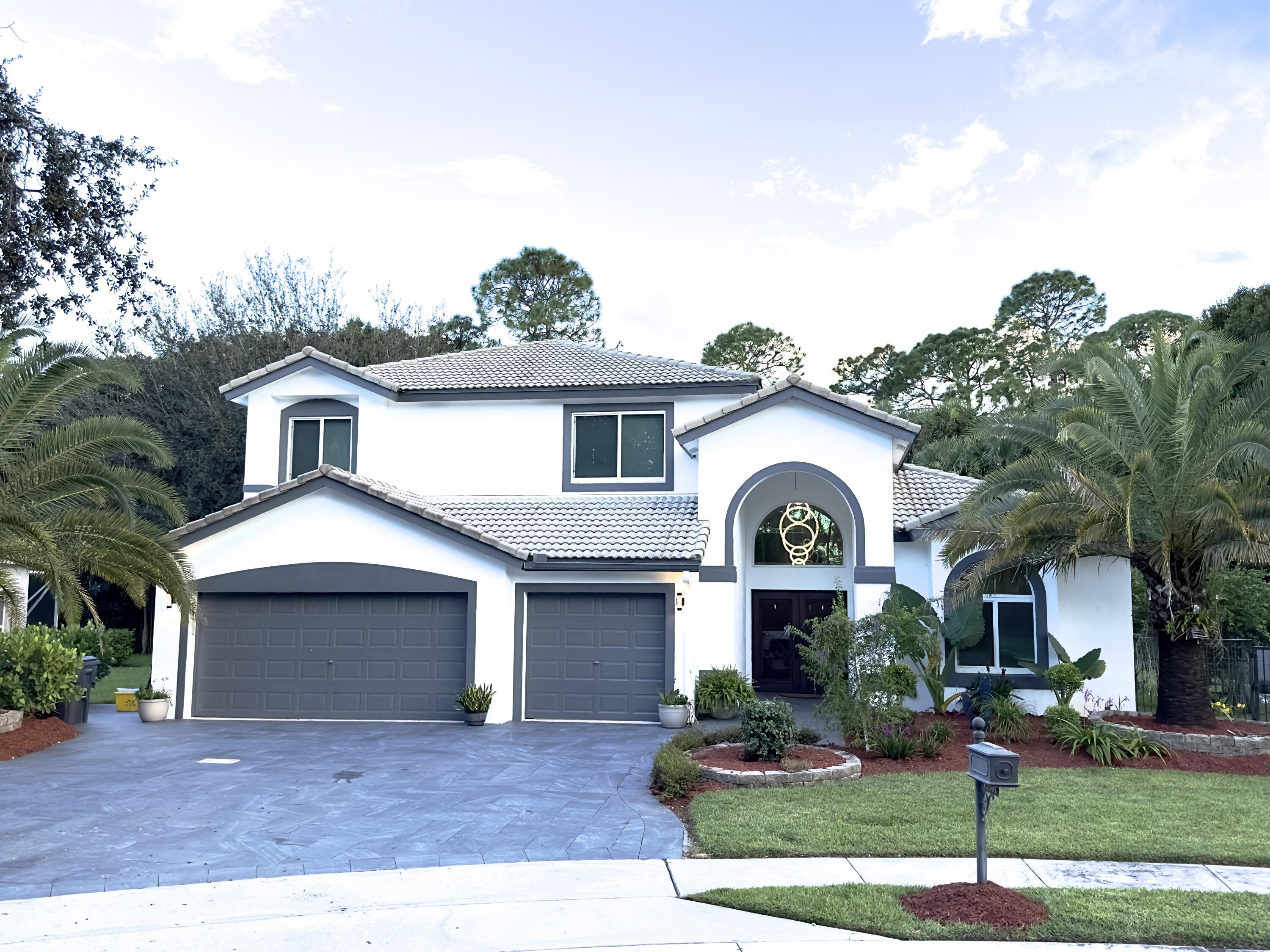 15361 Whispering Willow Drive, Wellington, Palm Beach County, Florida - 5 Bedrooms  
3.5 Bathrooms - 