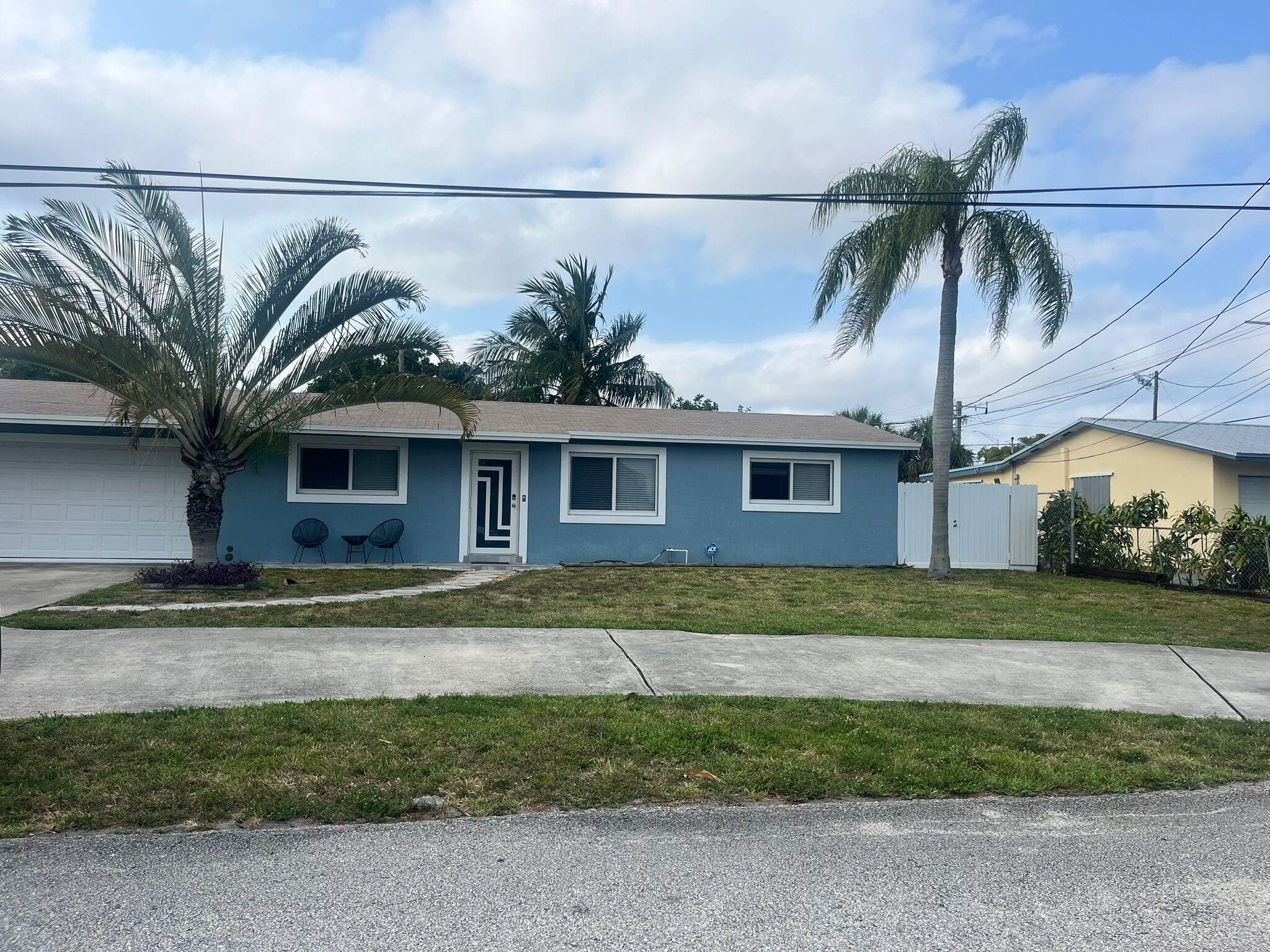 2535 Meadow Court, West Palm Beach, Palm Beach County, Florida - 3 Bedrooms  
2 Bathrooms - 