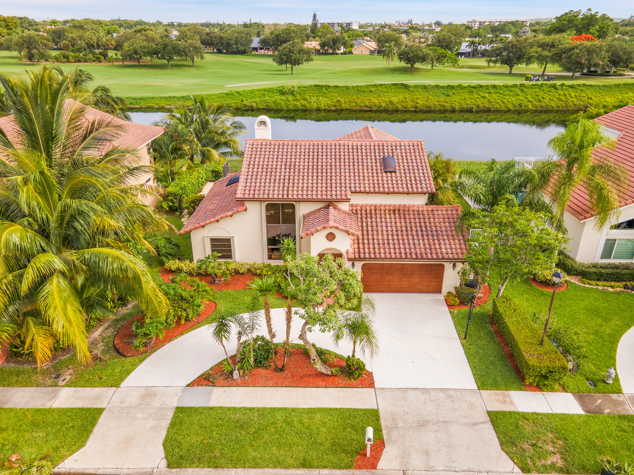 5898 Vista Linda Lane, Boca Raton, Palm Beach County, Florida - 4 Bedrooms  
2.5 Bathrooms - 