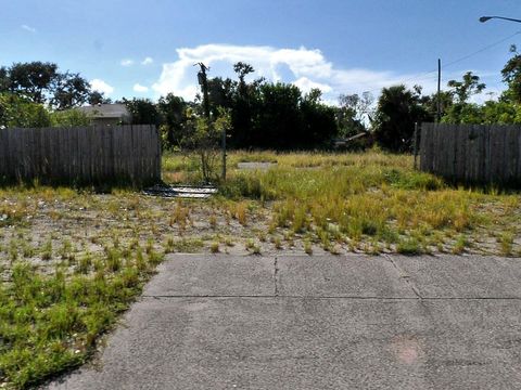 Photo of 603 S 5th Street, Fort Pierce, FL 34950 (MLS # RX-11125861)