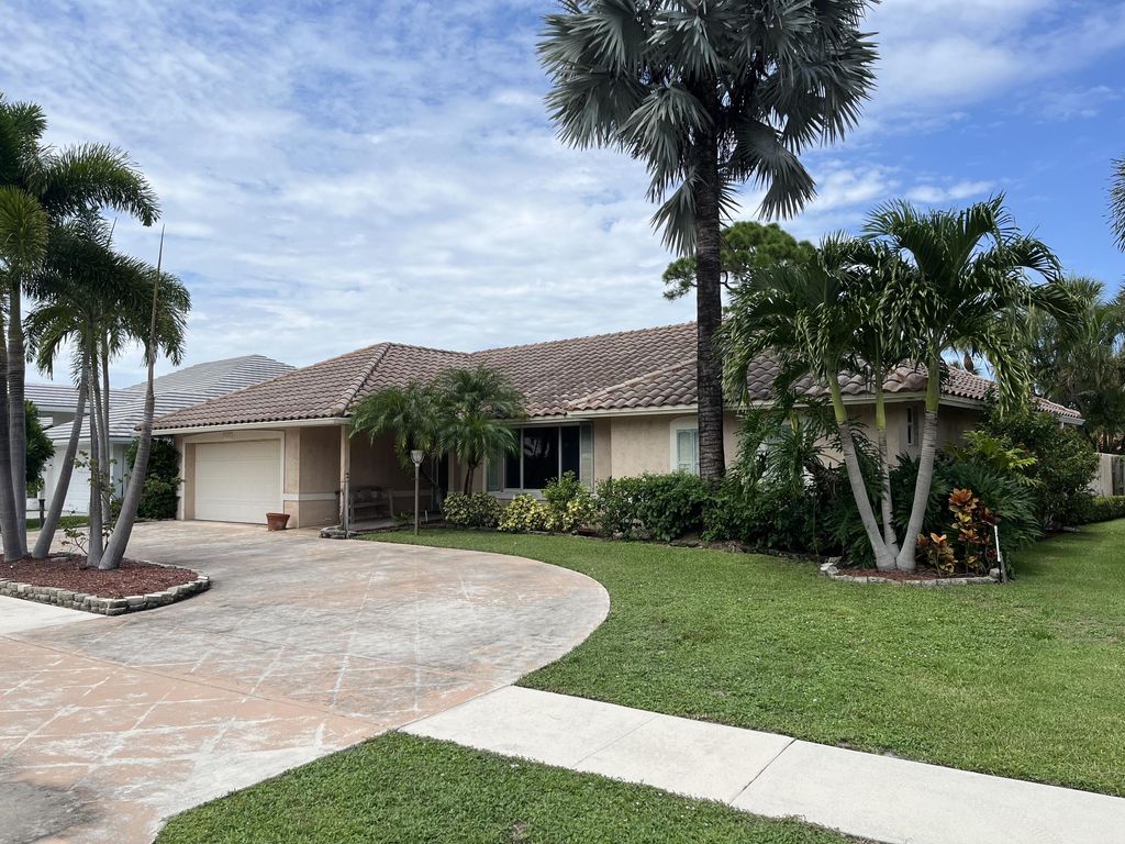 Photo of 2567 Bordeaux Court, Palm Beach Gardens, FL 33410 (MLS # RX-11031409)