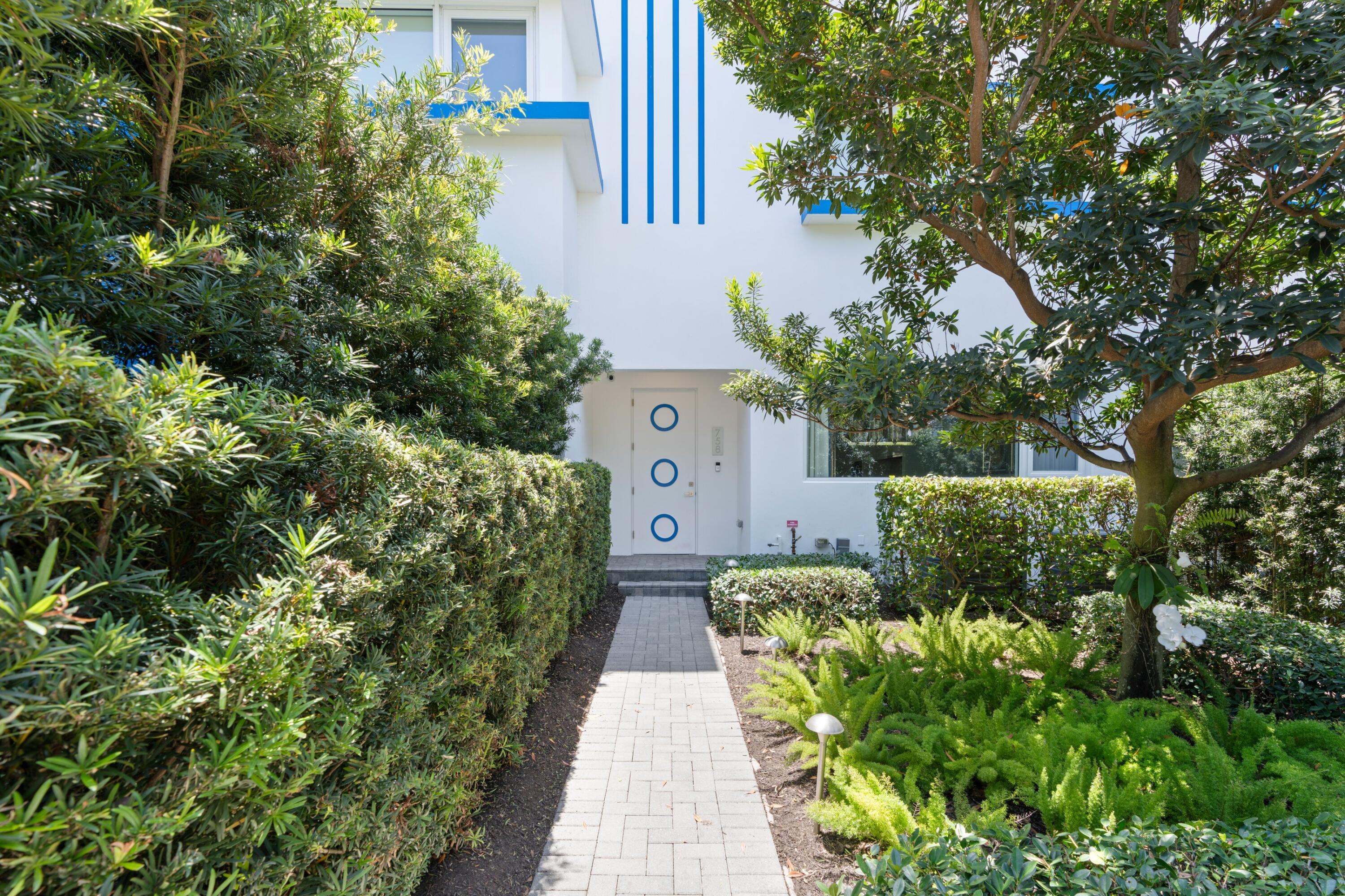 758 N Street, West Palm Beach, Palm Beach County, Florida - 3 Bedrooms  
3.5 Bathrooms - 
