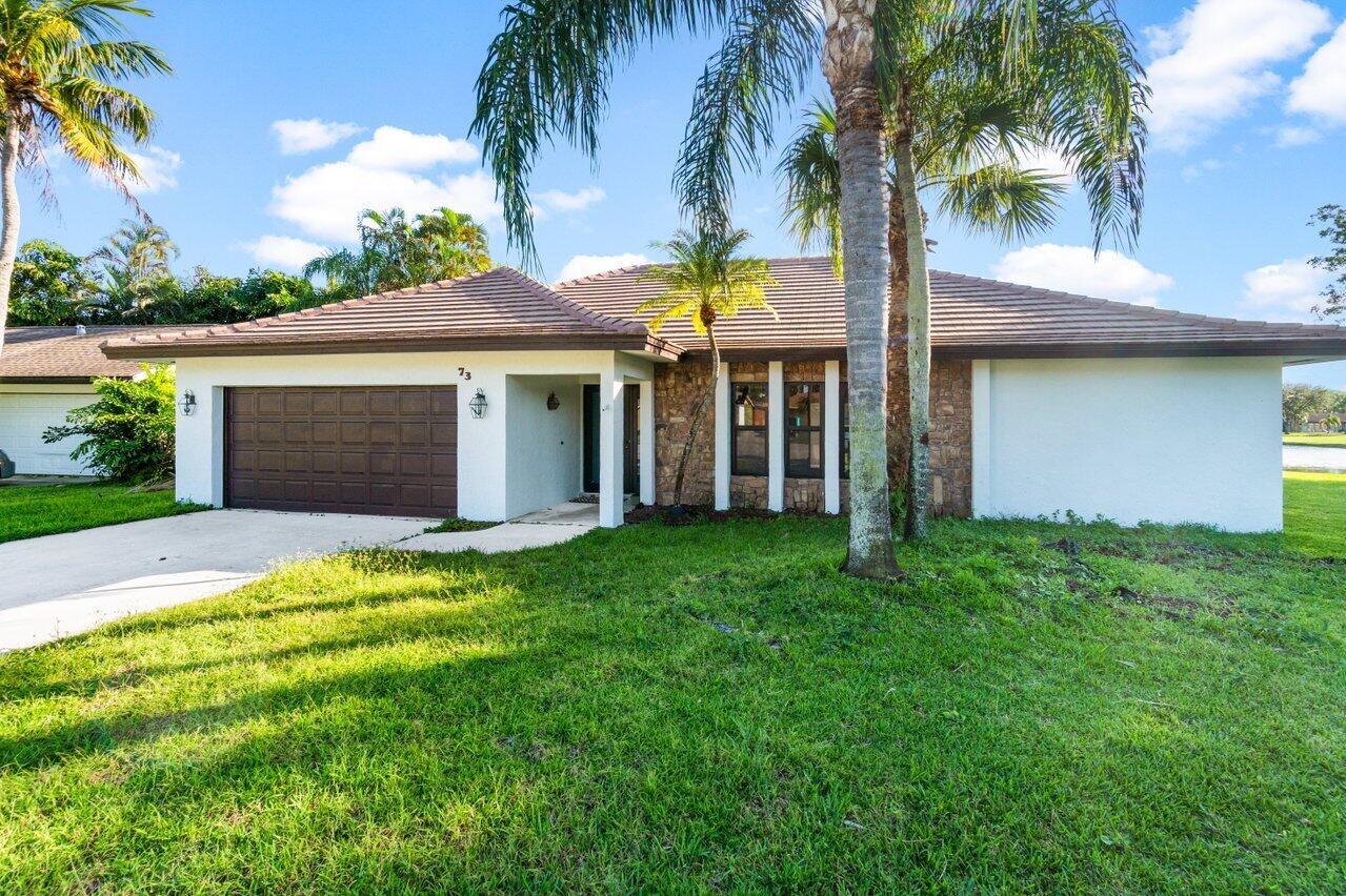 73 Vista Del Rio, Boynton Beach, Palm Beach County, Florida - 3 Bedrooms  
2 Bathrooms - 