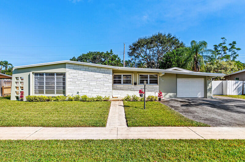 Property for Sale at 420 Westwind Drive, North Palm Beach, Miami-Dade County, Florida - Bedrooms: 3 
Bathrooms: 2  - $565,000