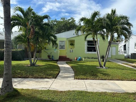 Photo of 442 38th Street, West Palm Beach, FL 33407 (MLS # RX-11126723)