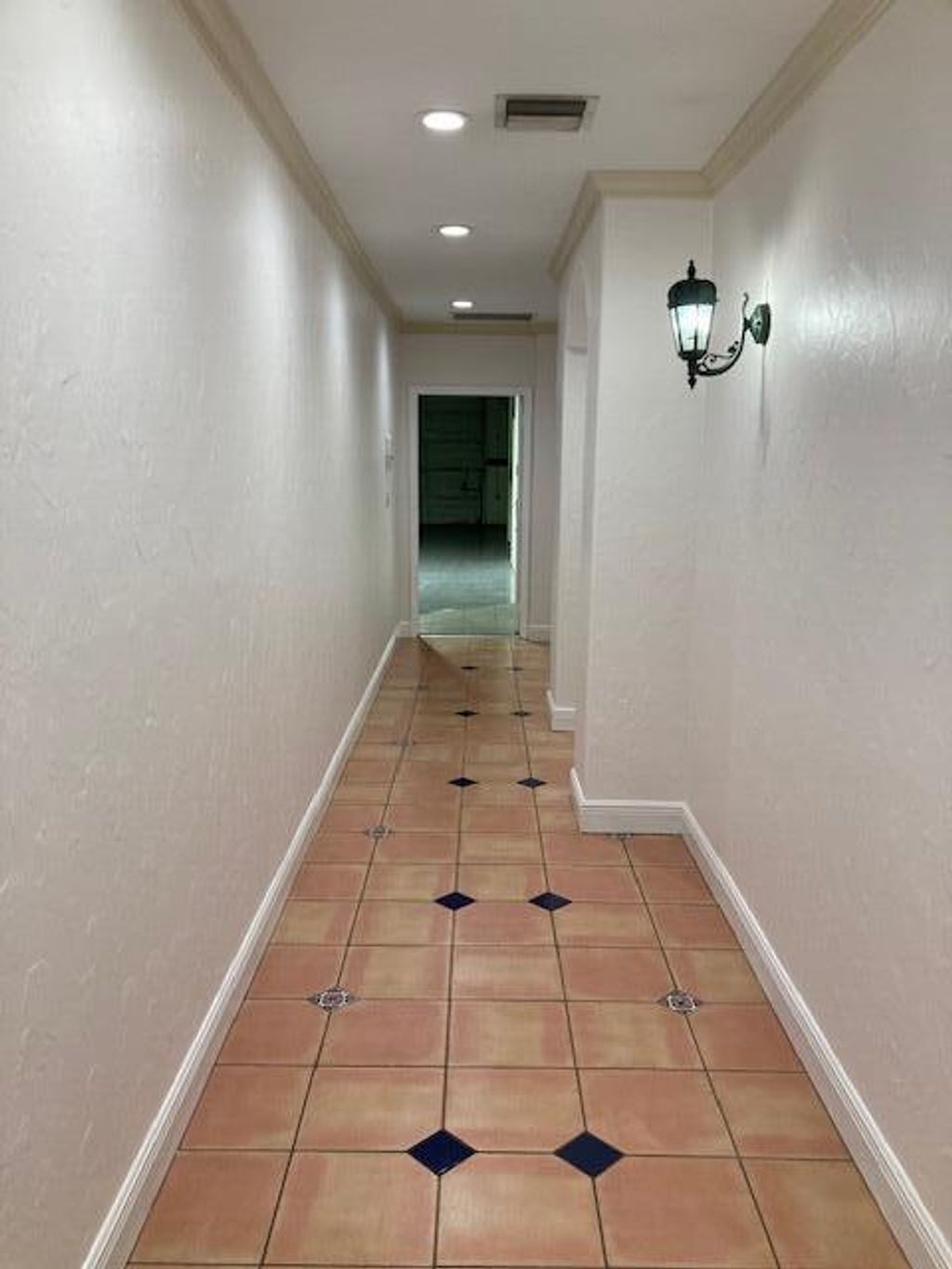 Photo of 4044 NE 5th Terrace, Oakland Park, FL 33334 (MLS # RX-10979177)