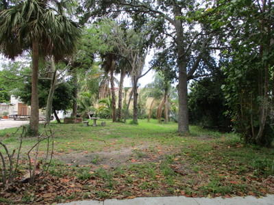 Photo 1 of 927 Almeria Road, West Palm Beach, Florida, $88,900, Web #: 10450626