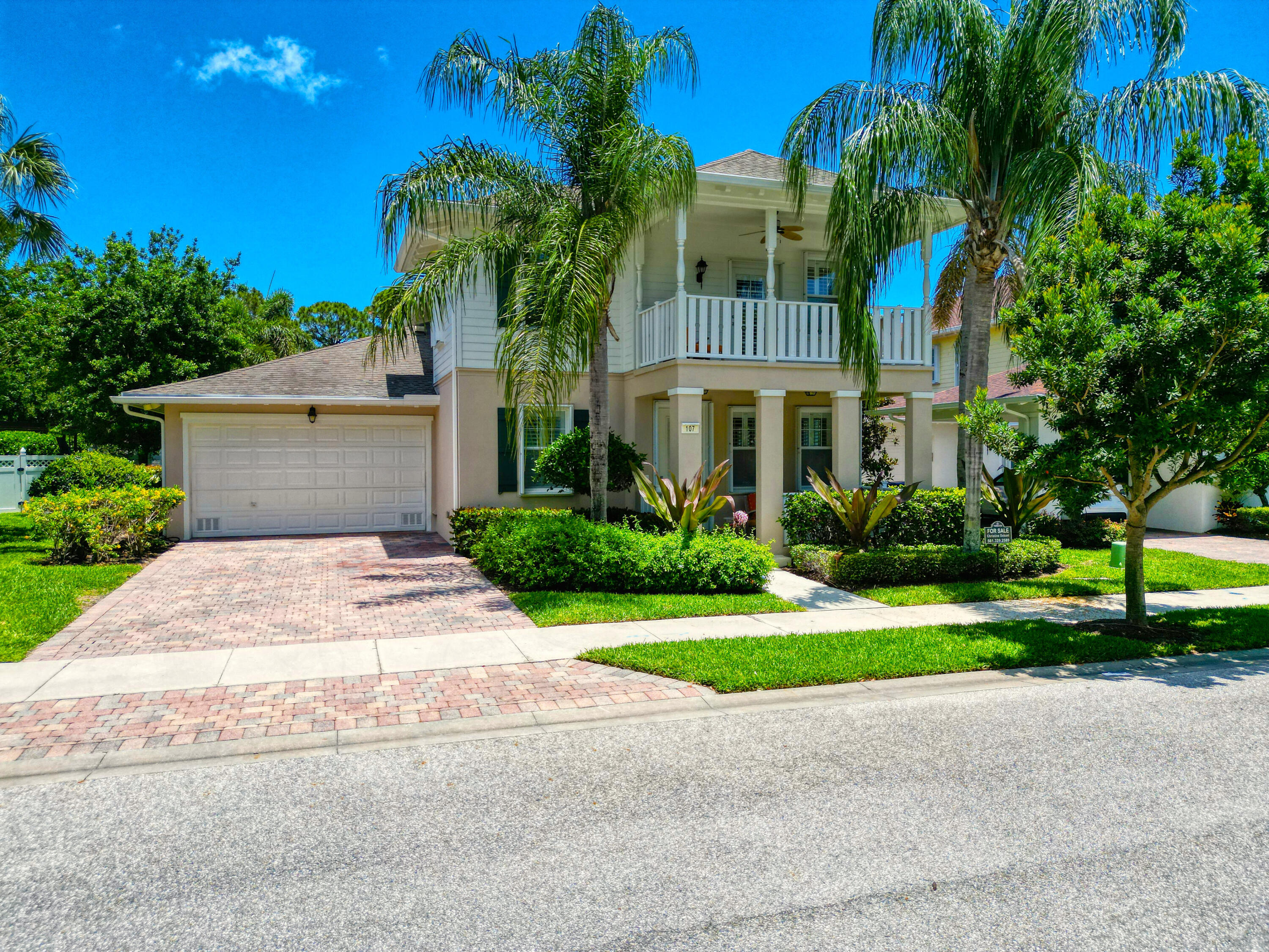 Property for Sale at 107 Lagrange Way, Jupiter, Palm Beach County, Florida - Bedrooms: 5 
Bathrooms: 3.5  - $1,370,000