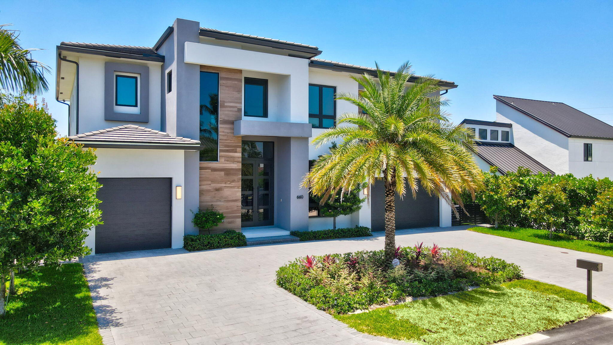 660 Ne 29th Place, Boca Raton, Palm Beach County, Florida - 5 Bedrooms  
5.5 Bathrooms - 