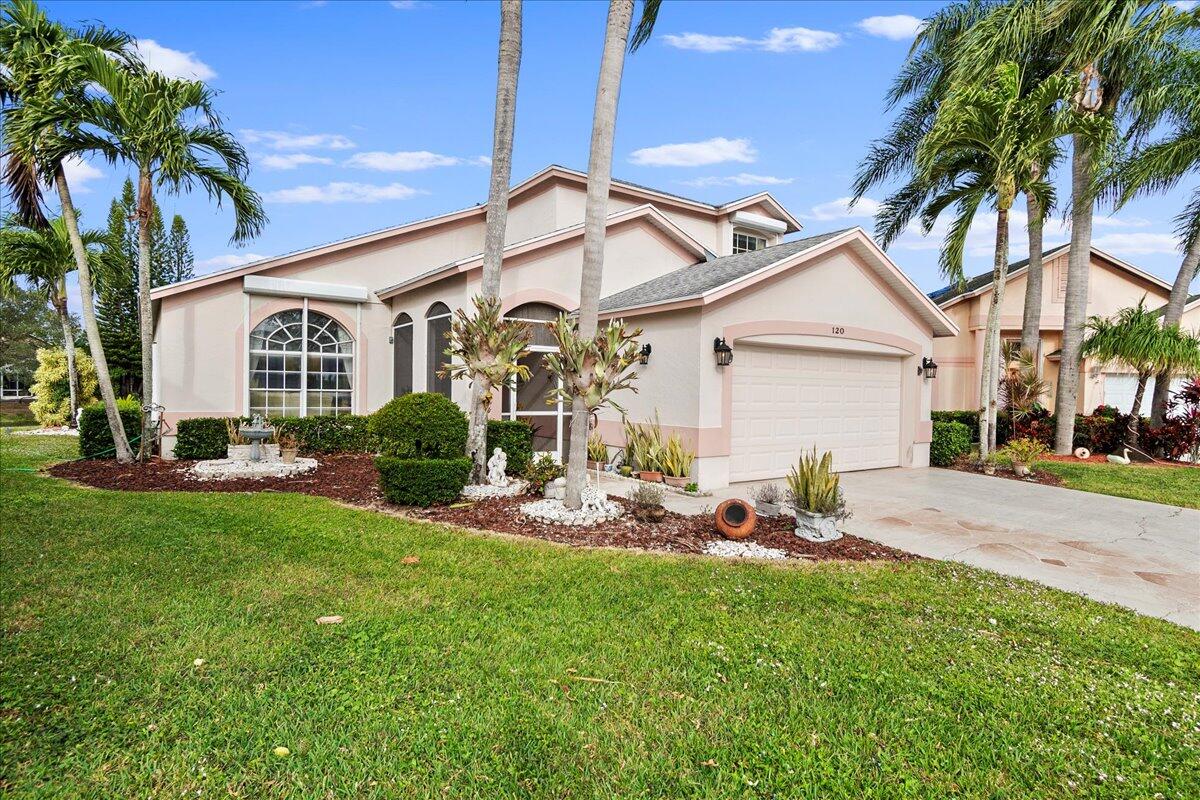 120 Hammocks Court, West Palm Beach, Palm Beach County, Florida - 3 Bedrooms  
2.5 Bathrooms - 