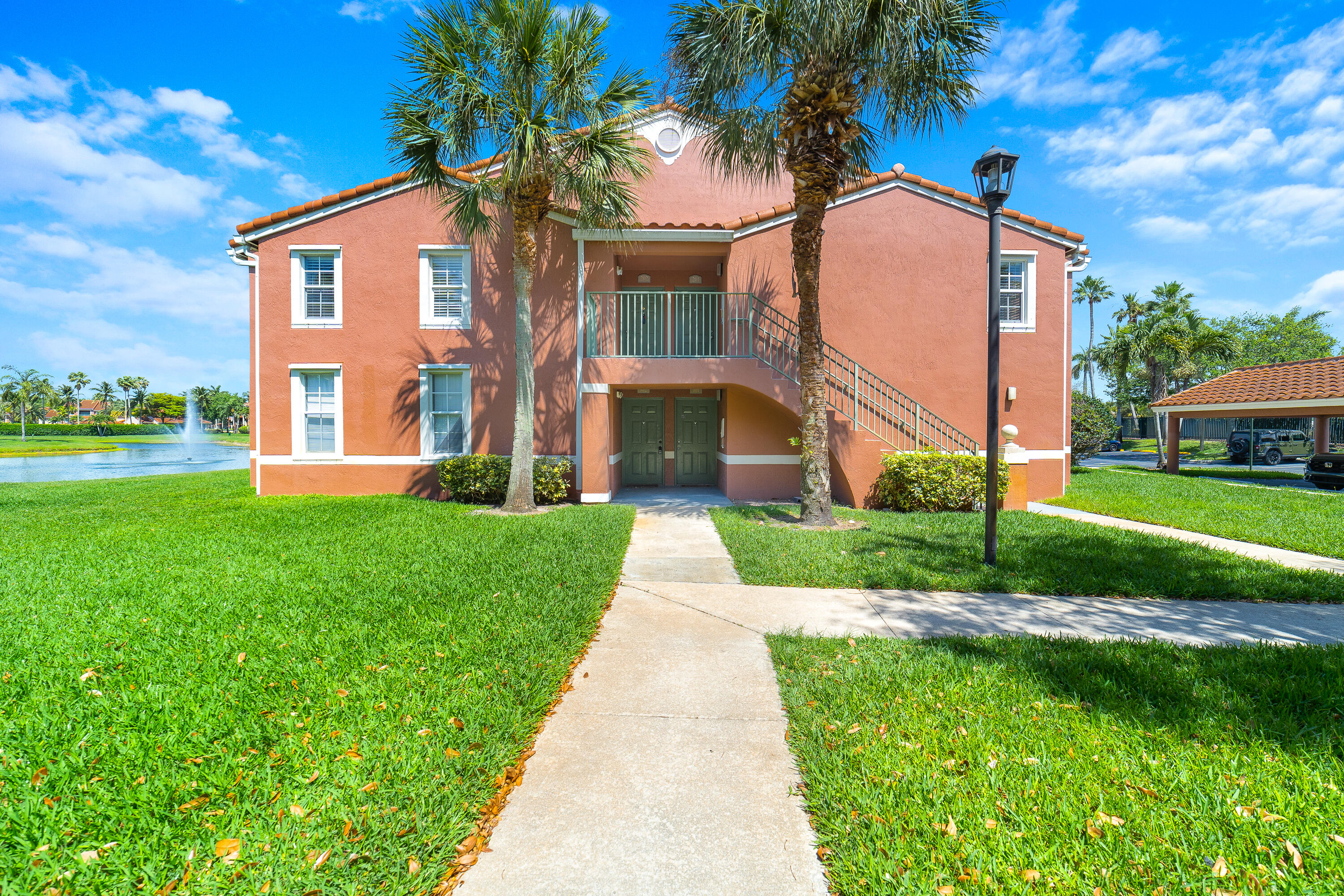 7888 Sonoma Springs Circle 201, Lake Worth, Palm Beach County, Florida - 3 Bedrooms  
2 Bathrooms - 