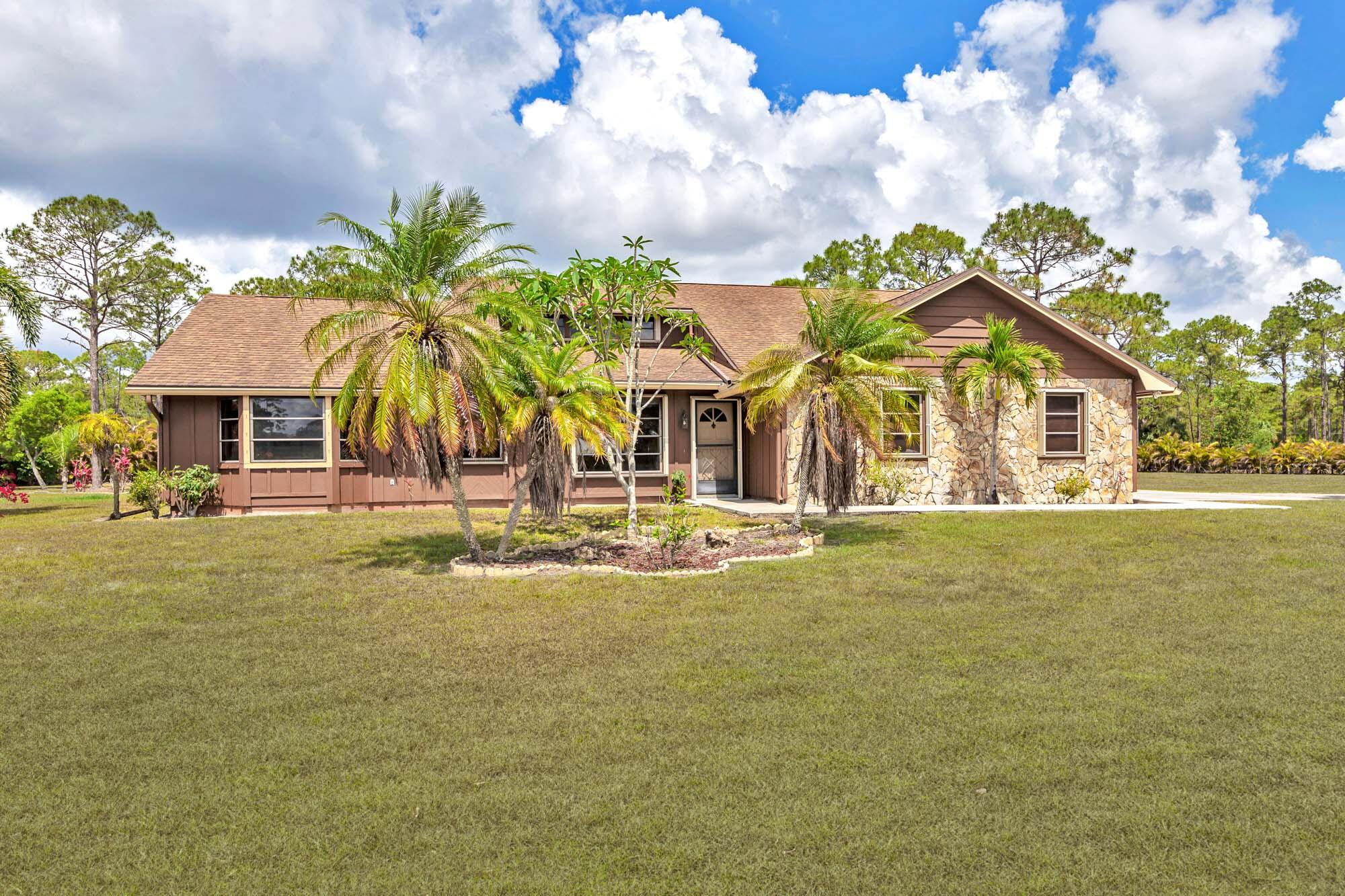 Photo 1 of 14087 Cocoa Plum Road, Palm Beach Gardens, Florida, $1,099,000, Web #: 11090733