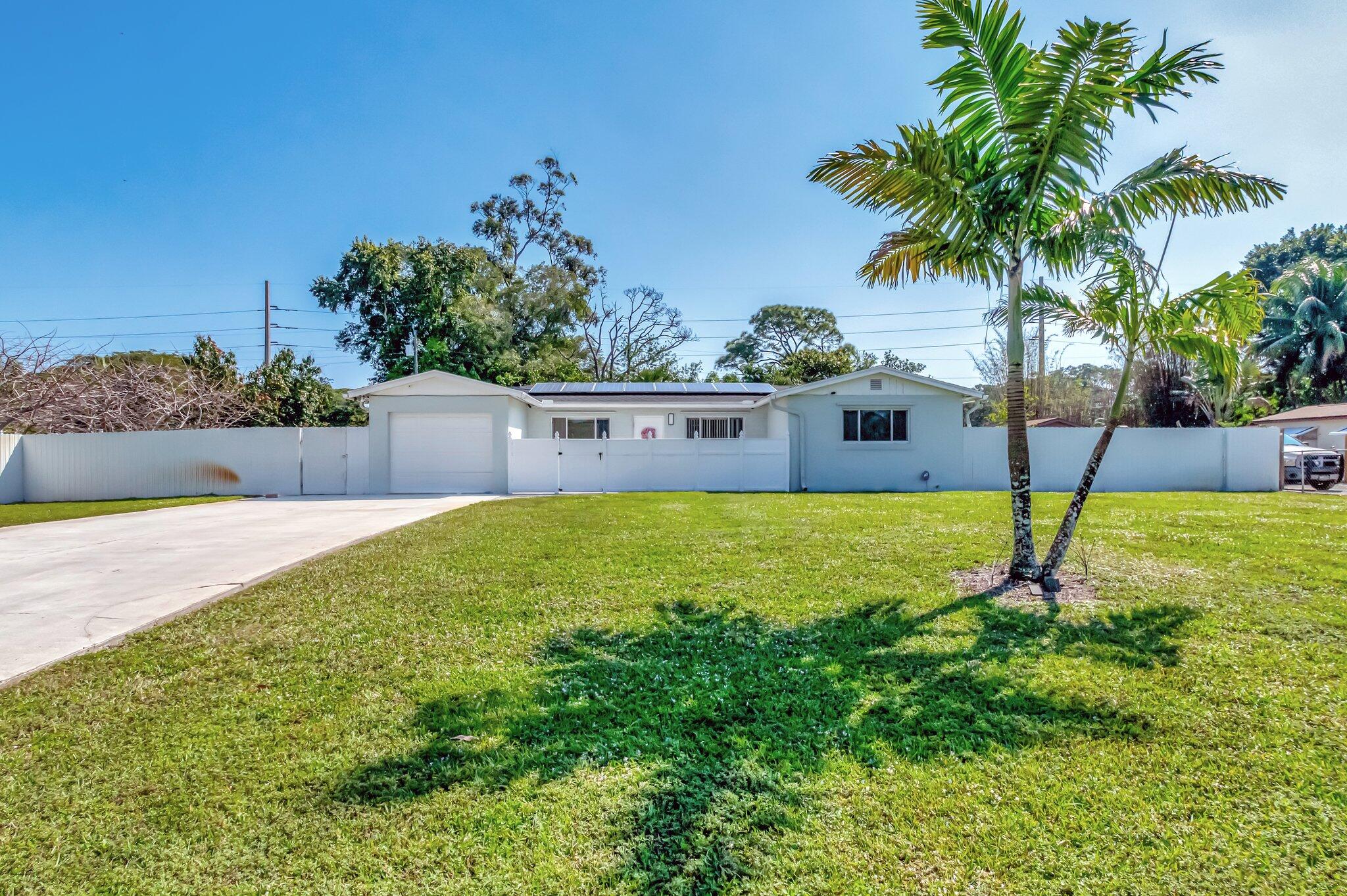 Property for Sale at 628 Madeline Drive, West Palm Beach, Palm Beach County, Florida - Bedrooms: 4 
Bathrooms: 2  - $650,000