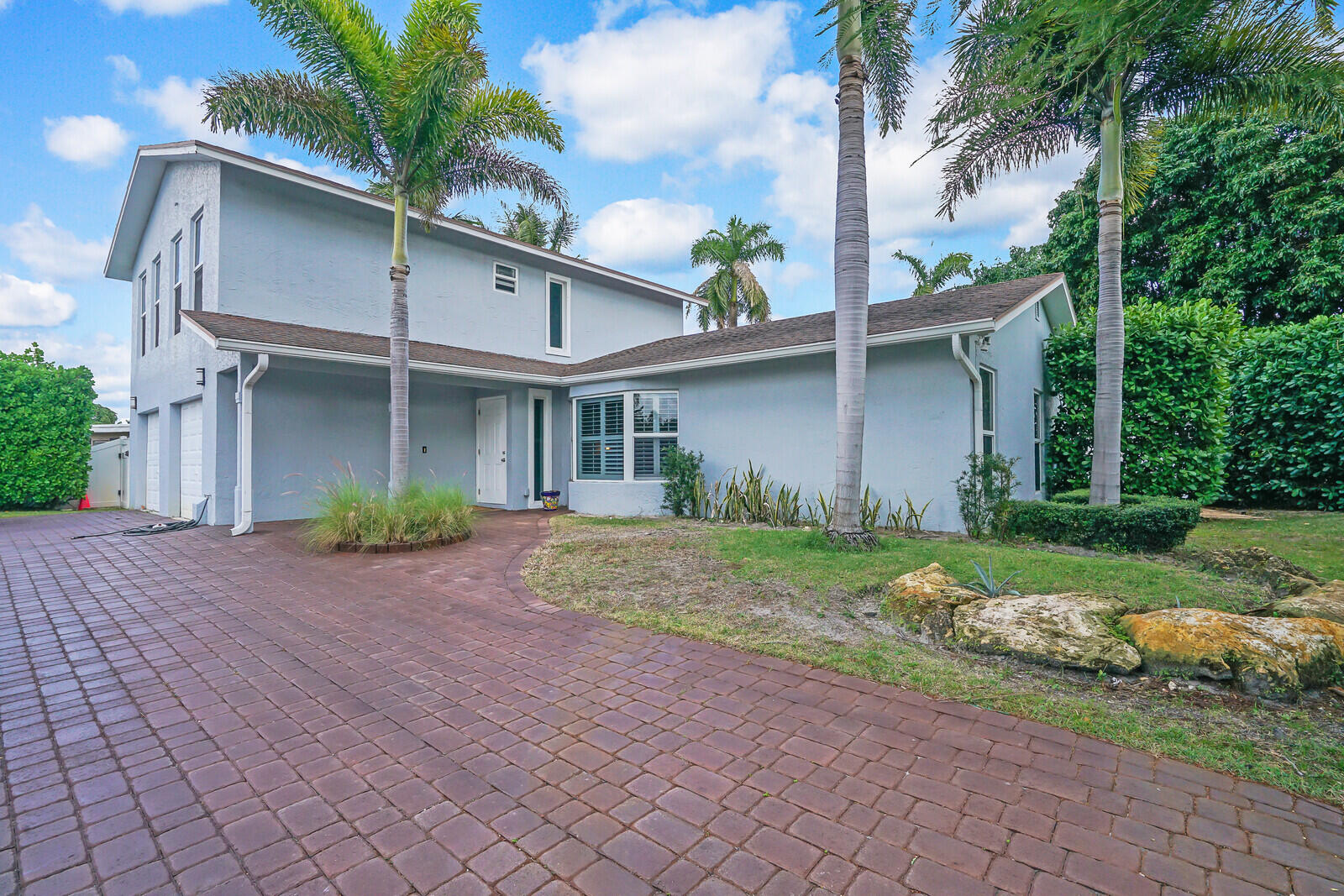 3100 Fernwood Drive, Boynton Beach, Palm Beach County, Florida - 4 Bedrooms  
2.5 Bathrooms - 