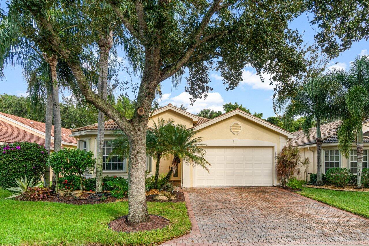 Property for Sale at 7570 Starfish Reef Lane, Lake Worth, Palm Beach County, Florida - Bedrooms: 3 
Bathrooms: 2.5  - $525,000