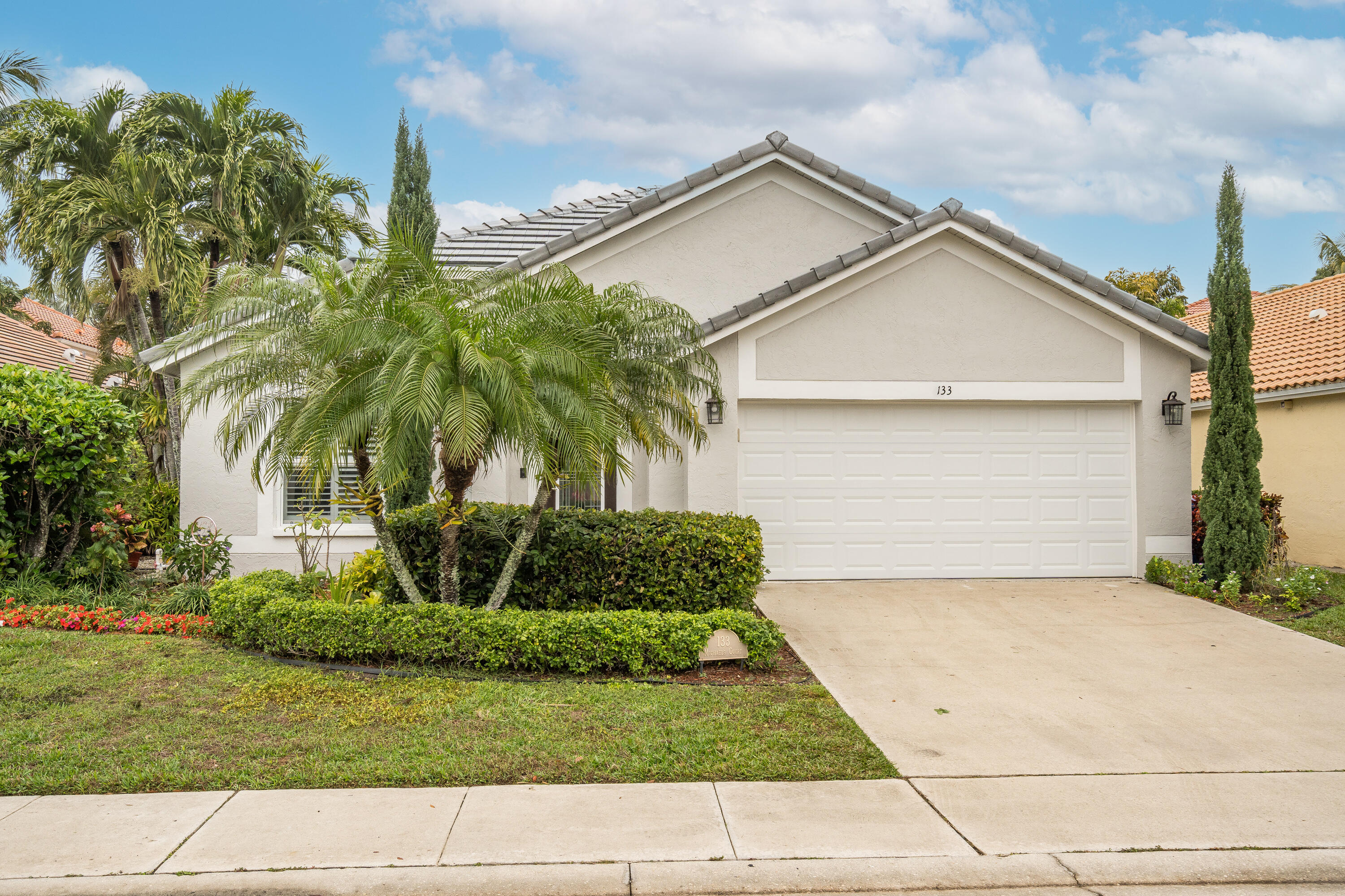 Property for Sale at 133 St Michaels Court, Jupiter, Palm Beach County, Florida - Bedrooms: 3 
Bathrooms: 2.5  - $698,000