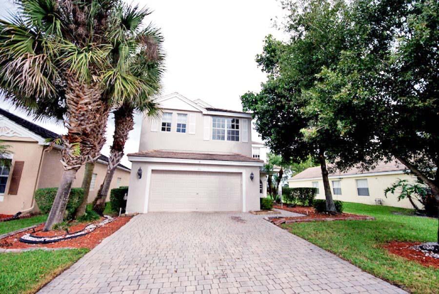 180 Kensington Way, Royal Palm Beach, Palm Beach County, Florida - 3 Bedrooms  
3.5 Bathrooms - 