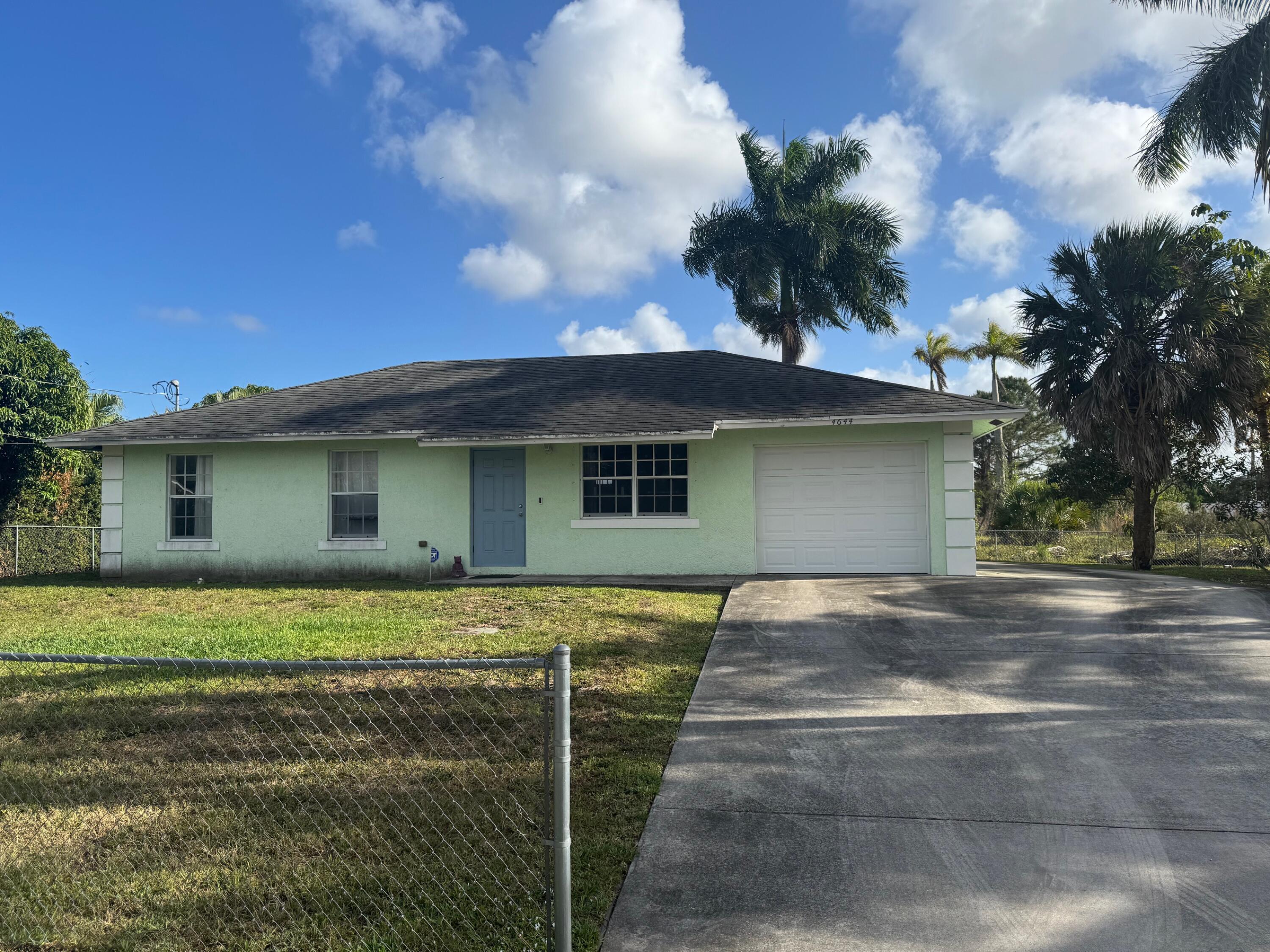 4644 Meadow Green Trail, Lake Worth, Palm Beach County, Florida - 3 Bedrooms  
2 Bathrooms - 