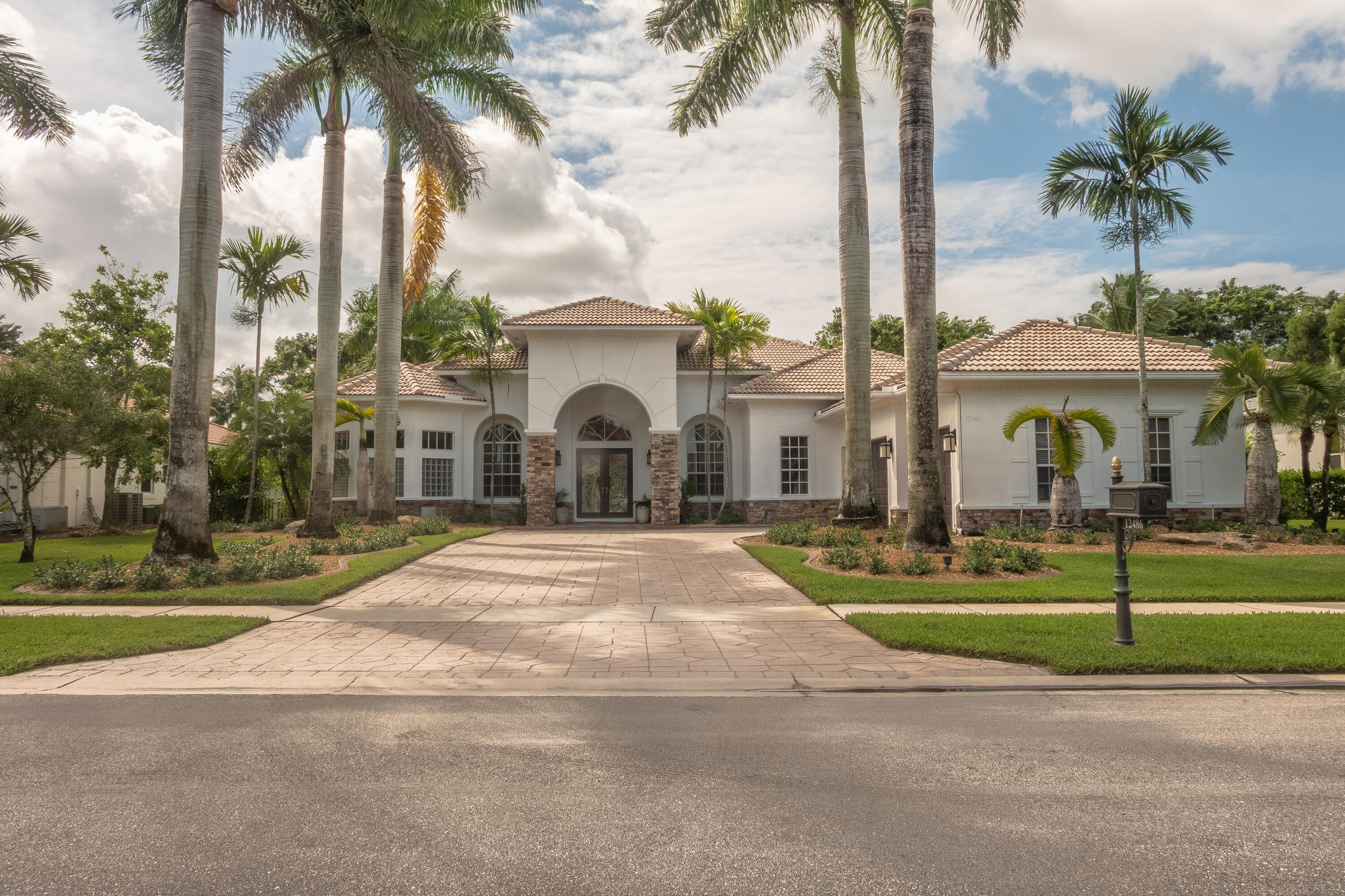 Property for Sale at 12486 Equine Lane, Wellington, Palm Beach County, Florida - Bedrooms: 5 
Bathrooms: 4.5  - $1,500,000
