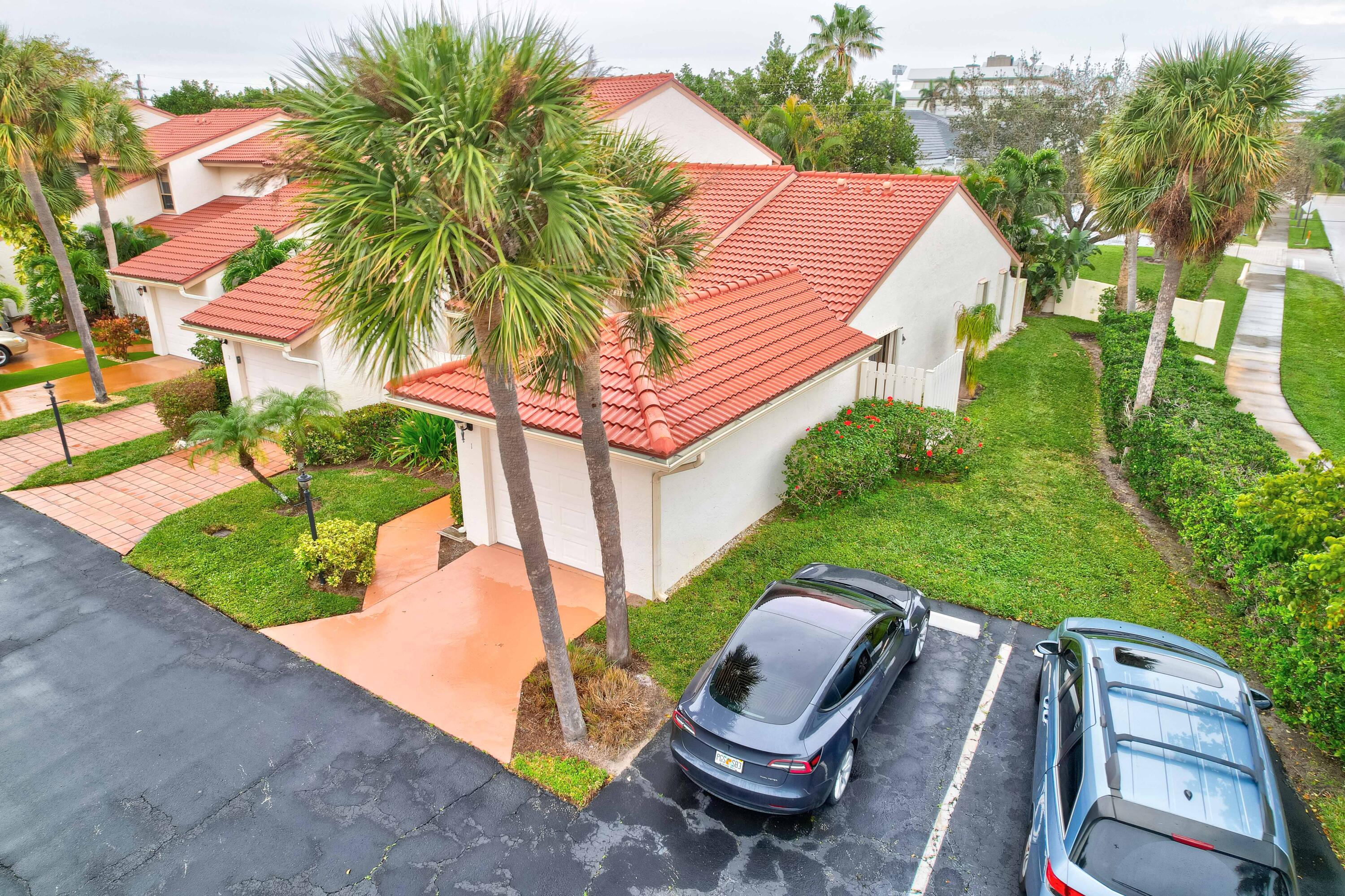 Property for Sale at 130 Palm Avenue 1, Jupiter, Palm Beach County, Florida - Bedrooms: 2 
Bathrooms: 2  - $499,000