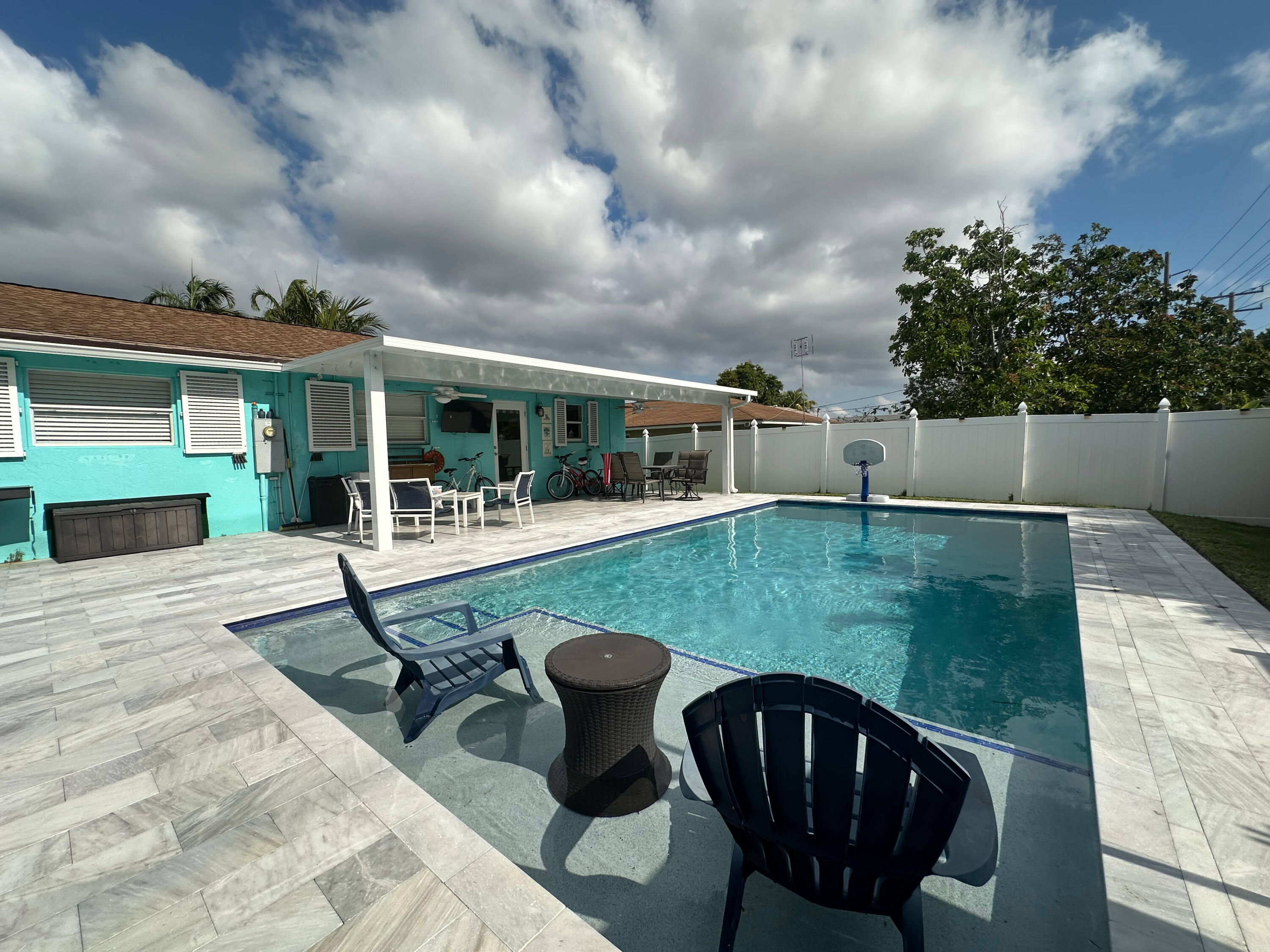 442 Griswold Drive, Lake Worth Beach, Palm Beach County, Florida - 4 Bedrooms  
2 Bathrooms - 