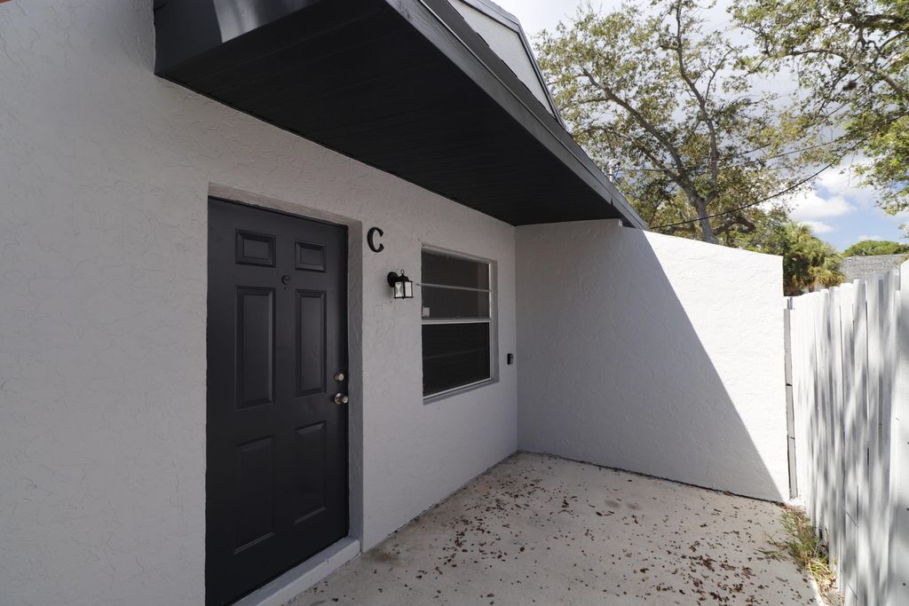 Photo of 2011 Oleander Boulevard #C, Fort Pierce, FL 34950 (MLS # RX-10919907)