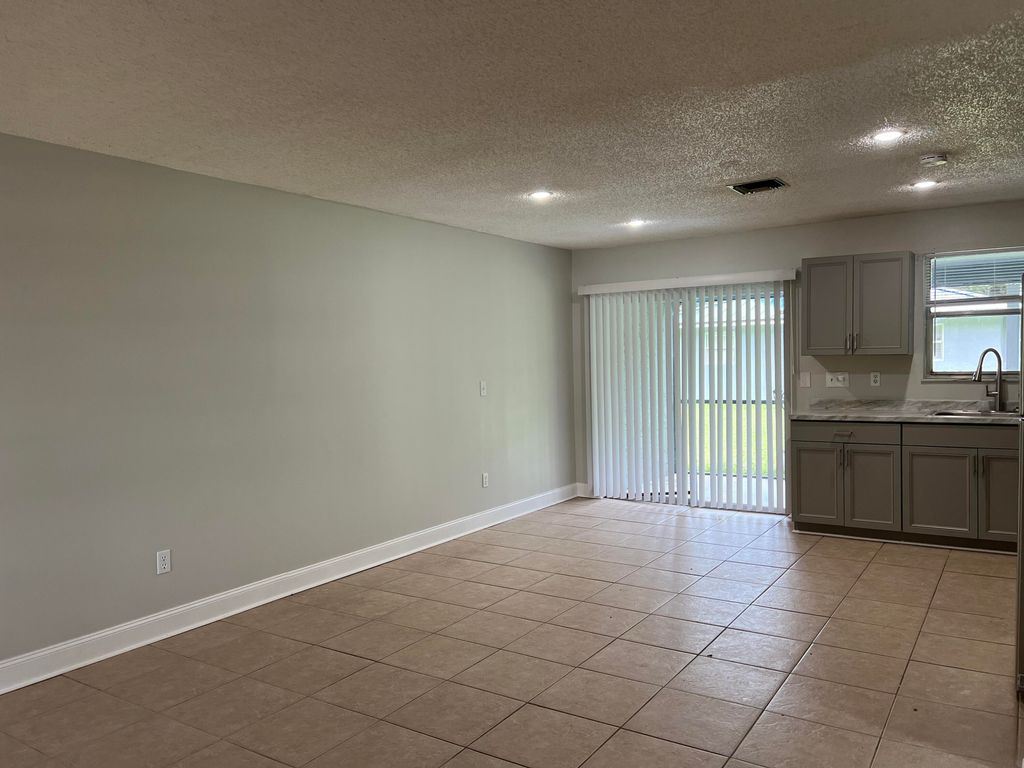 Photo of 2768 Niagara Avenue, Fort Pierce, FL 34946 (MLS # RX-10924580)