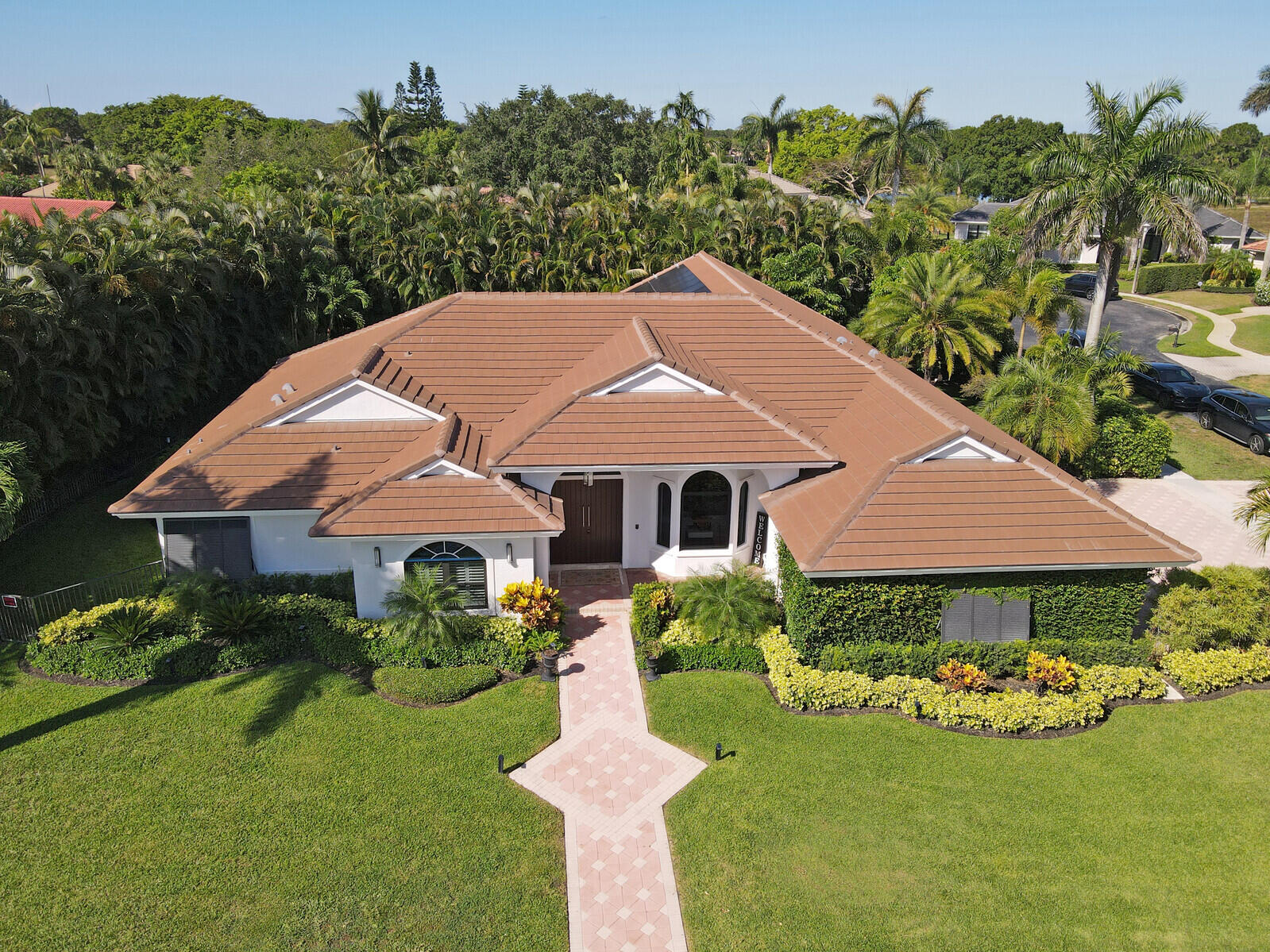 Property for Sale at 2091 Henley Place, Wellington, Palm Beach County, Florida - Bedrooms: 5 
Bathrooms: 3.5  - $1,595,000