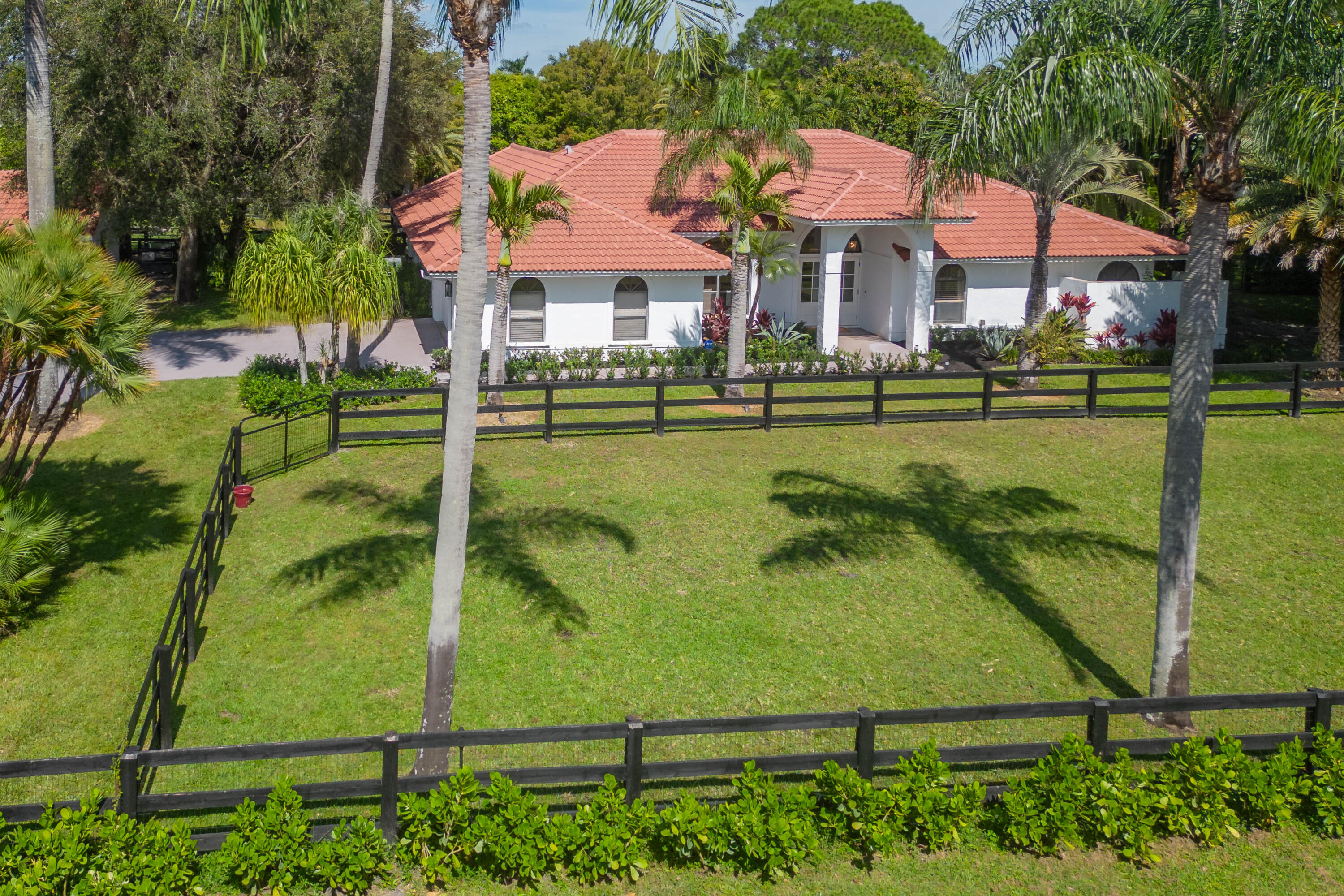 Property for Sale at 14344 Draft Horse Lane, Wellington, Palm Beach County, Florida - Bedrooms: 4 
Bathrooms: 2  - $1,675,000