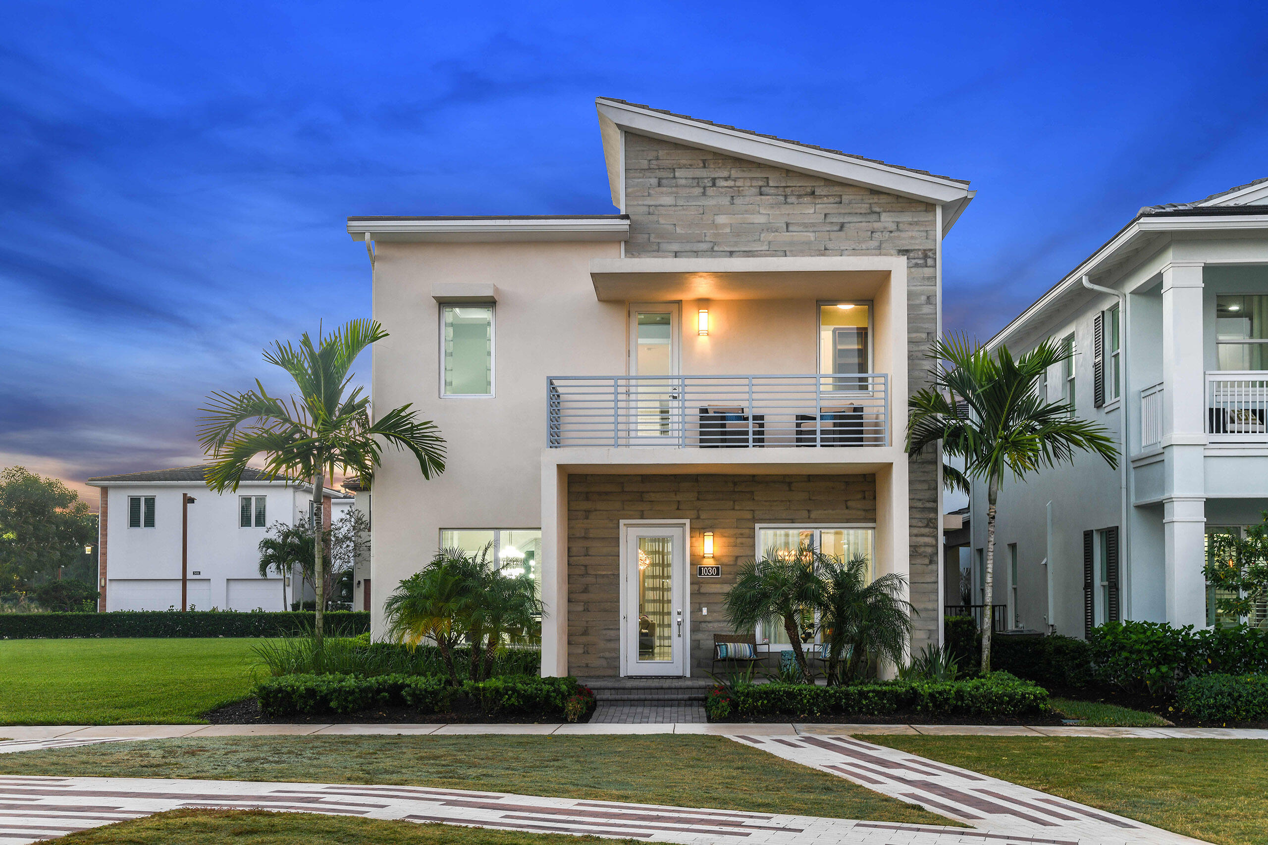 1030 Faulkner Terrace, Palm Beach Gardens, Palm Beach County, Florida - 4 Bedrooms  
3.5 Bathrooms - 