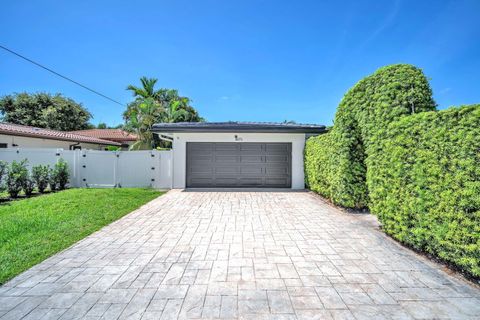 Tiny photo for 850 W Camino Real Real, Boca Raton, FL 33486 (MLS # RX-11098393)