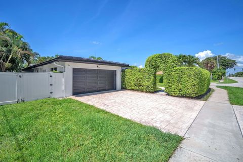 Tiny photo for 850 W Camino Real Real, Boca Raton, FL 33486 (MLS # RX-11098393)