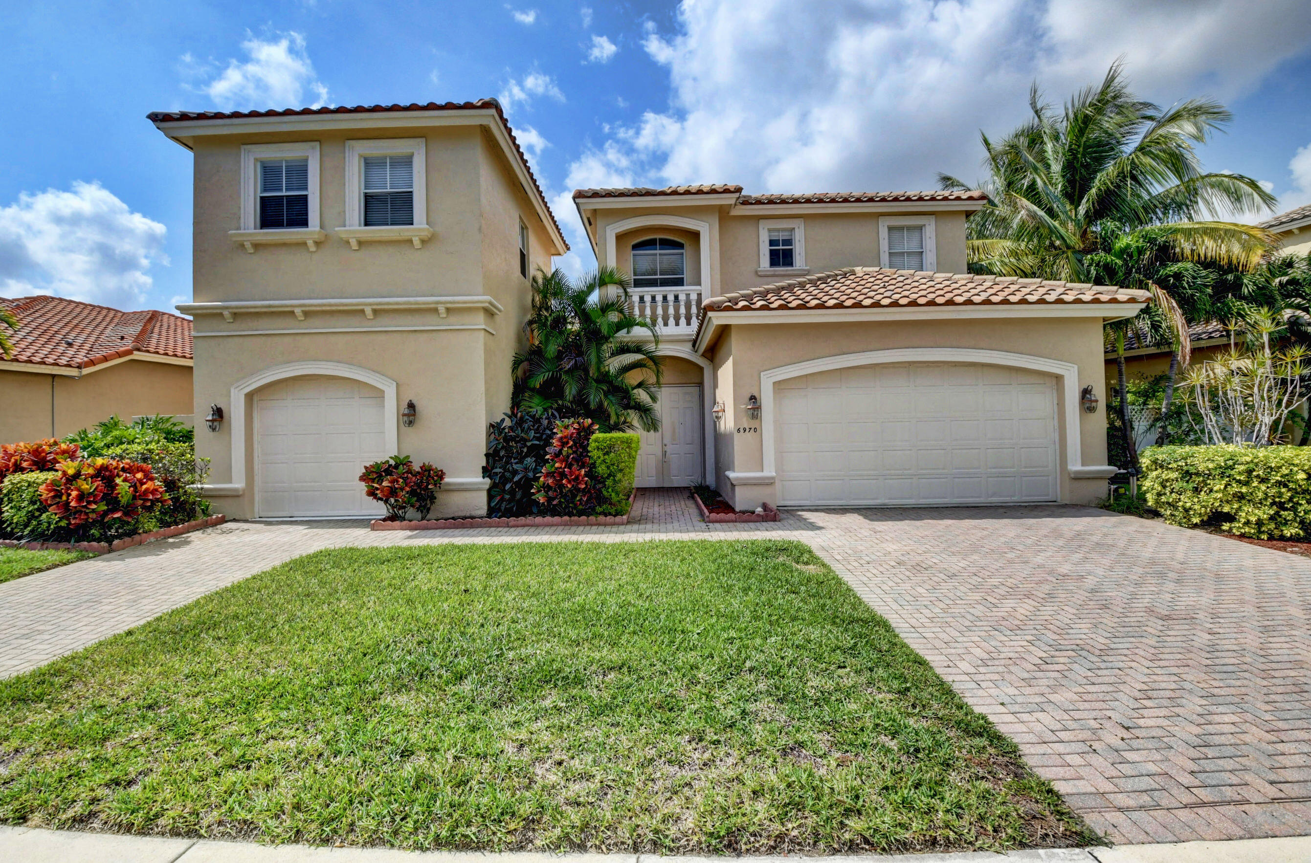 Property for Sale at 6970 Houlton Circle 6970, Lake Worth, Palm Beach County, Florida - Bedrooms: 6 
Bathrooms: 4  - $925,000
