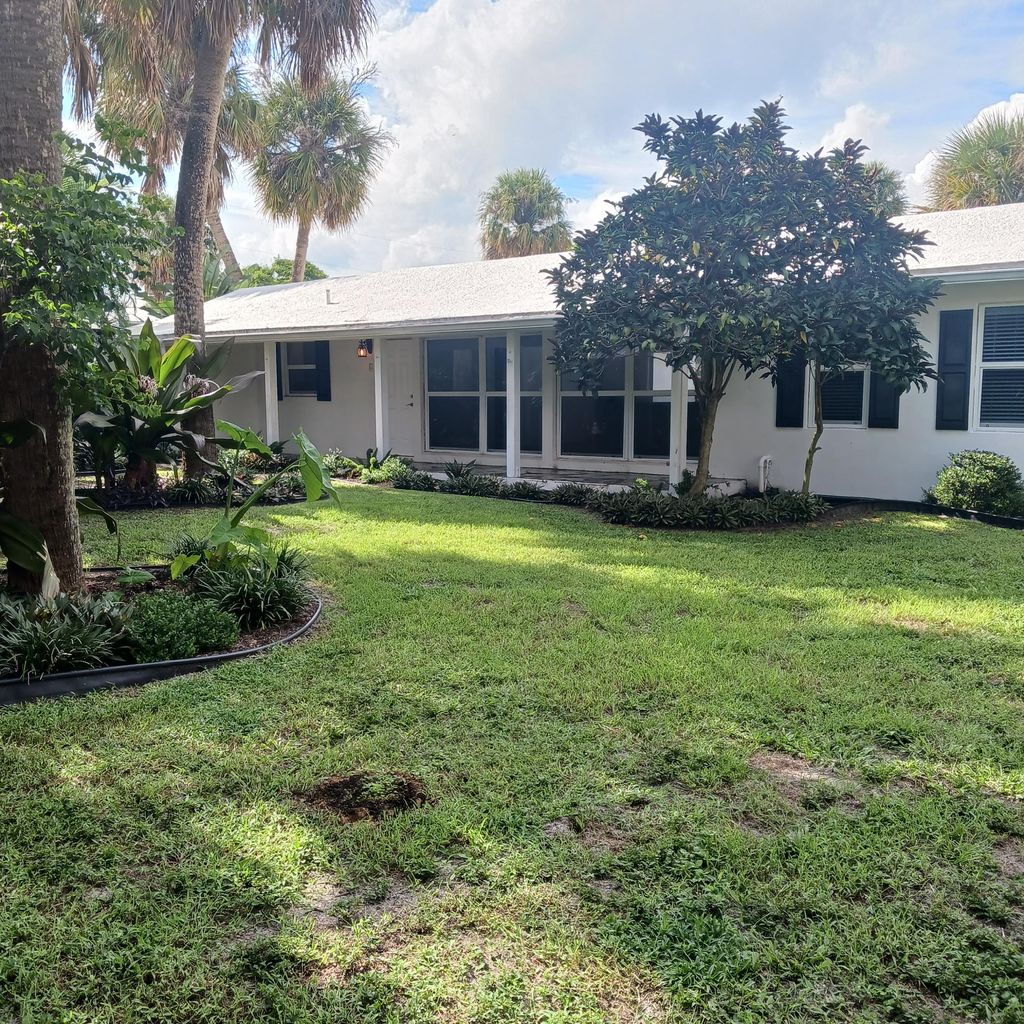 Photo of 2341 NE Park Street #6, Jensen Beach, FL 34957 (MLS # RX-11021280)