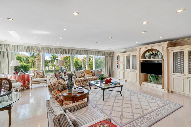 Property for Sale at 44 Cocoanut Row B227, Palm Beach, Palm Beach County, Florida - Bedrooms: 3 
Bathrooms: 3  - $3,950,000