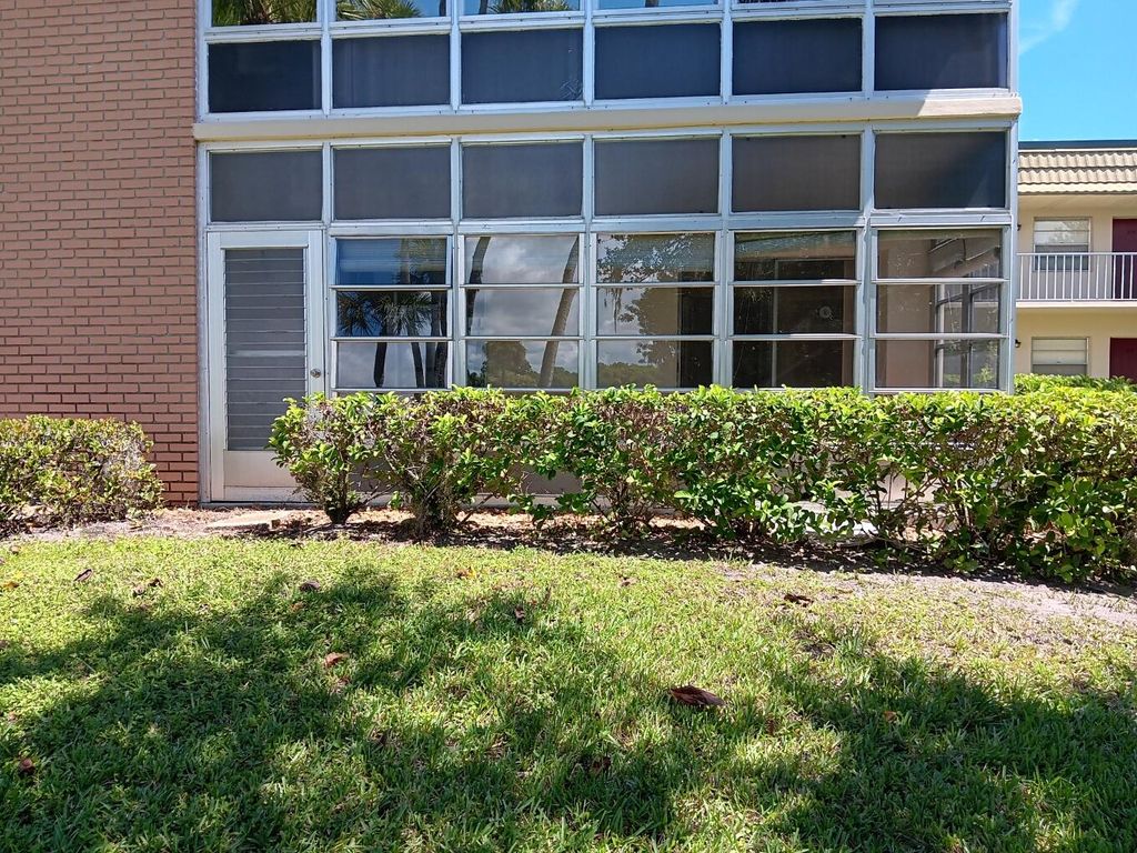 Photo of 18 Vista Gardens Trail #102, Vero Beach, FL 32962 (MLS # RX-11126941)