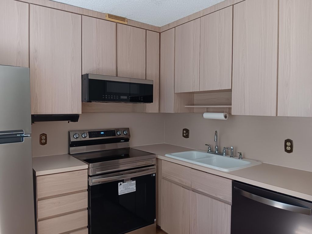 Photo of 18 Vista Gardens Trail #102, Vero Beach, FL 32962 (MLS # RX-11126941)