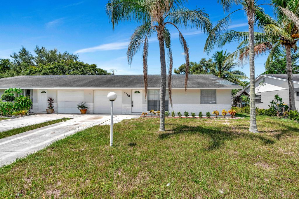 Photo of 4368 SE Hamilton Lane, Stuart, FL 34997 (MLS # RX-11121359)