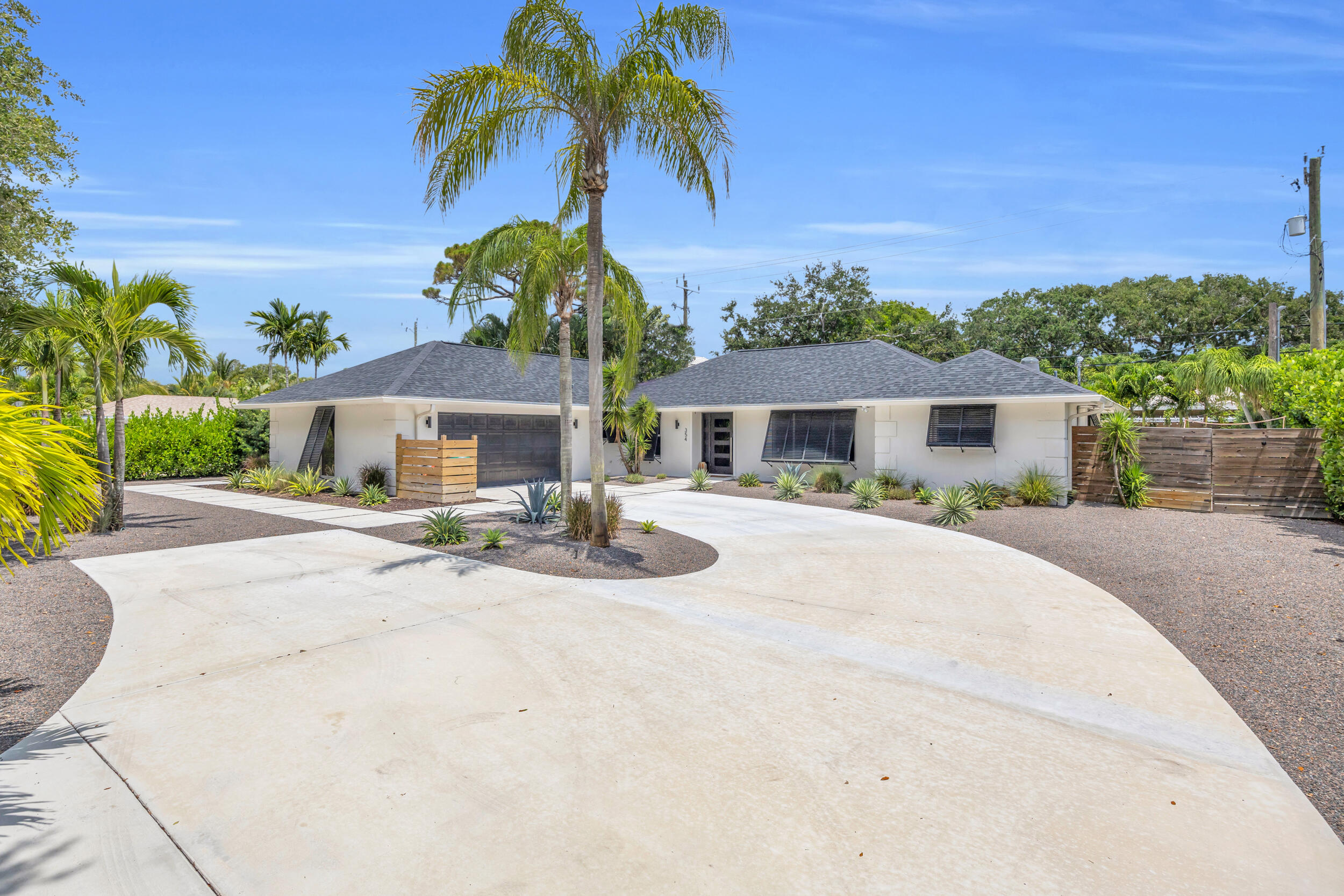 354 Country Club Drive, Tequesta, Palm Beach County, Florida - 4 Bedrooms  
2 Bathrooms - 