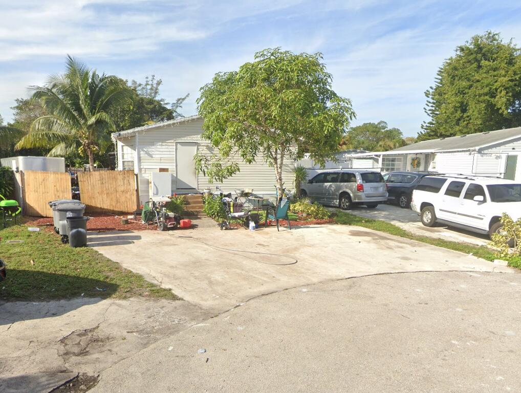 Property for Sale at 11644 Venetian Avenue, Boca Raton, Palm Beach County, Florida - Bedrooms: 3 
Bathrooms: 2  - $285,000