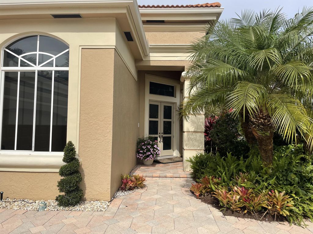 Photo of 263 Isle Way, Palm Beach Gardens, FL 33418 (MLS # RX-10777685)