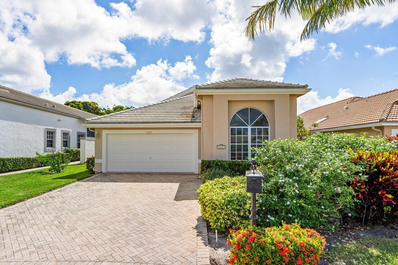 11614 Creekside Drive, Boynton Beach, Palm Beach County, Florida - 3 Bedrooms  
2.5 Bathrooms - 